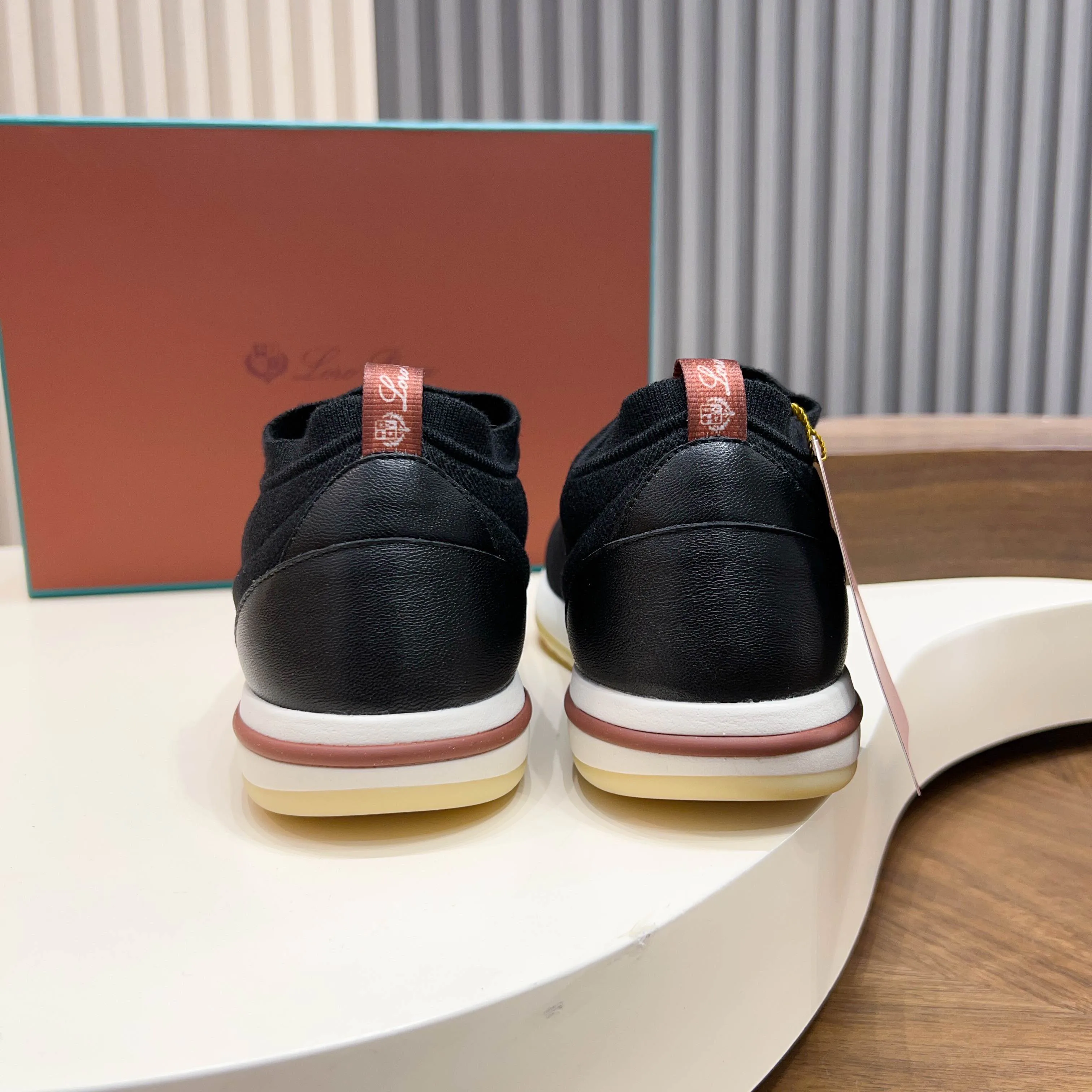 Men's Sneakers LORO PIANA 18250744