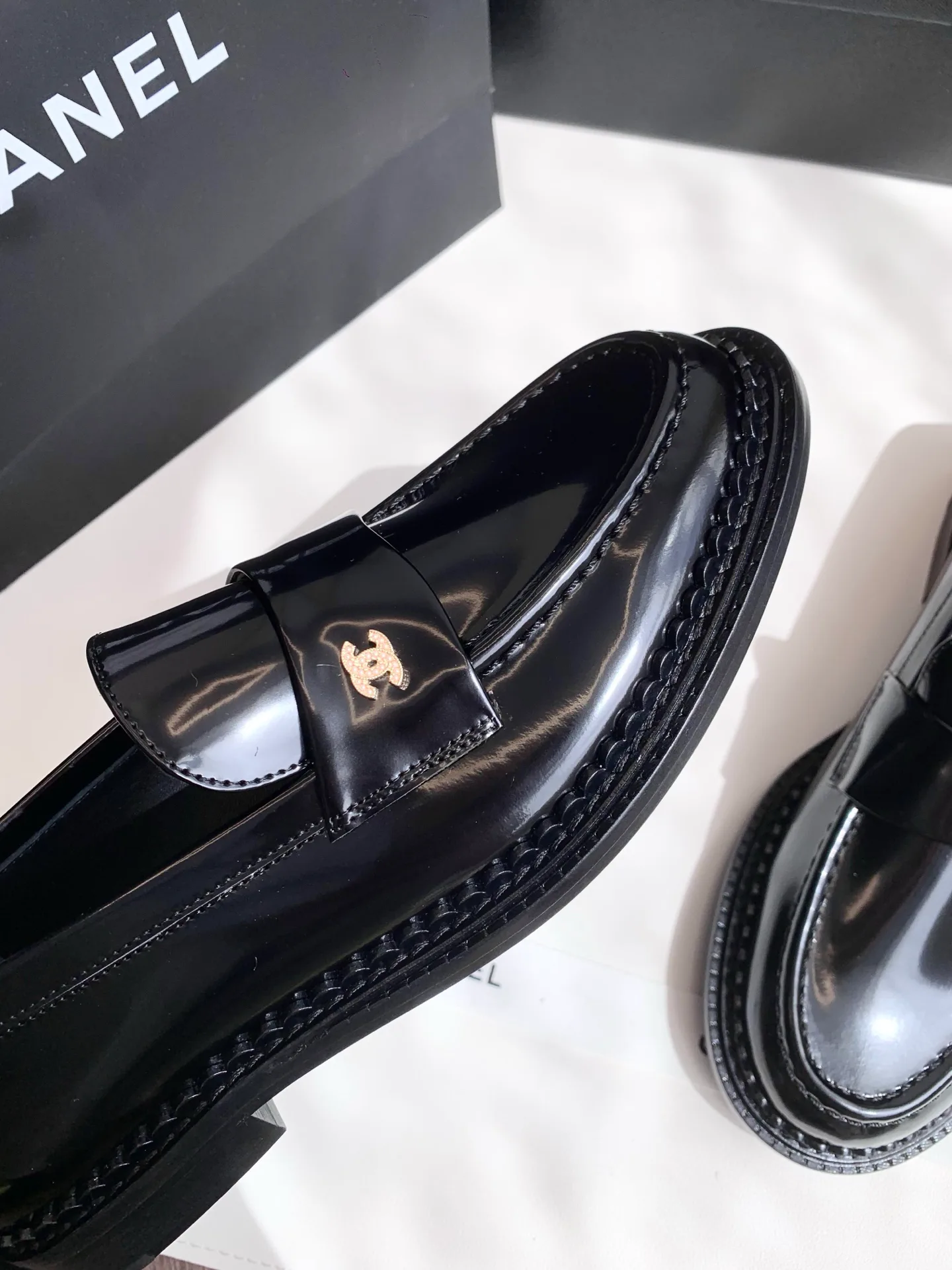 Women's Loafers And Moccasins CHANEL 16948091
