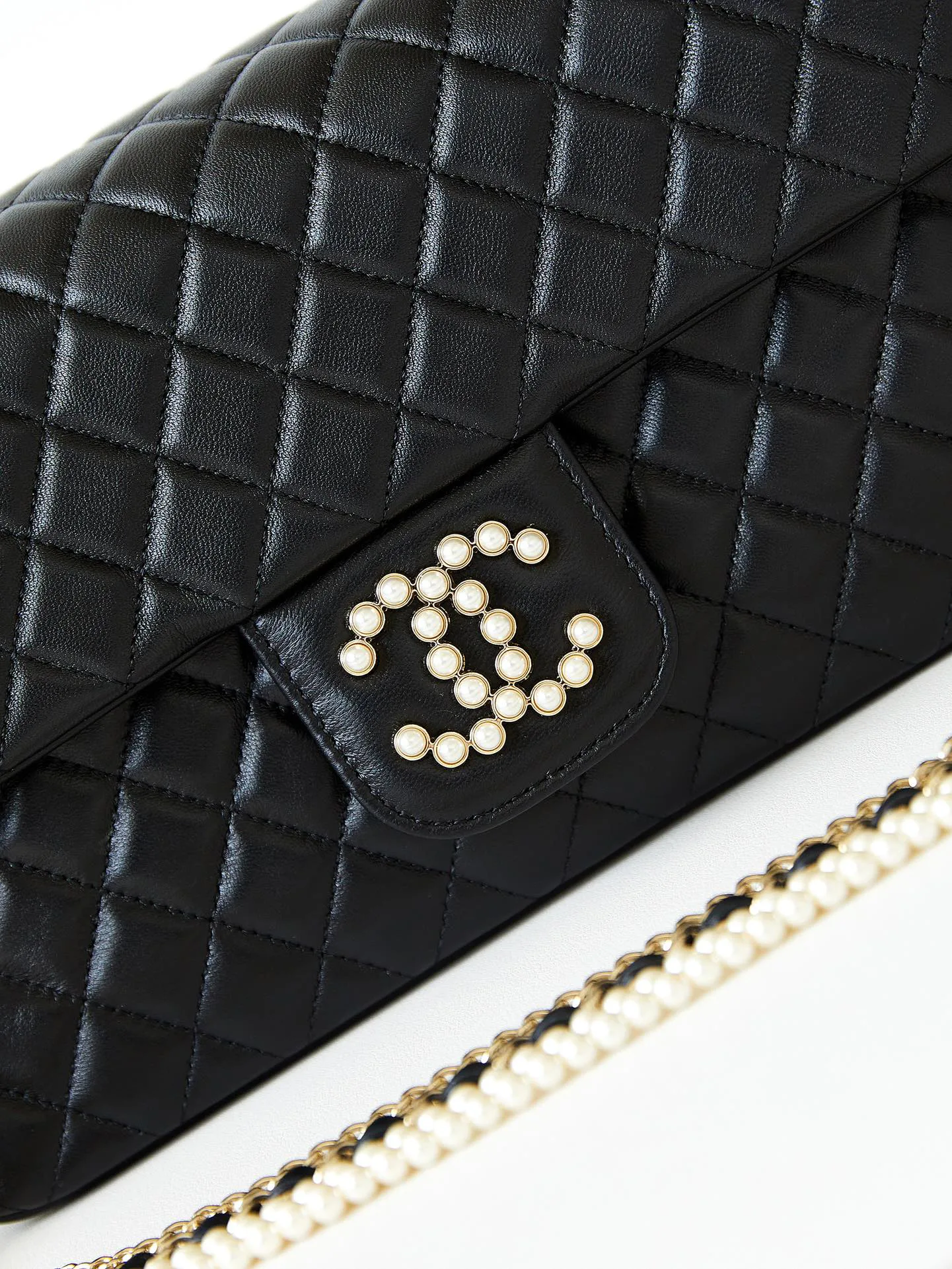 Women's Classic Handbags CHANEL 18065672