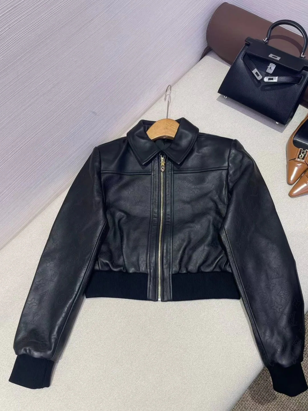 Women's Leather Jackets And Sheepskin Coats LOUIS VUITTON 17998950