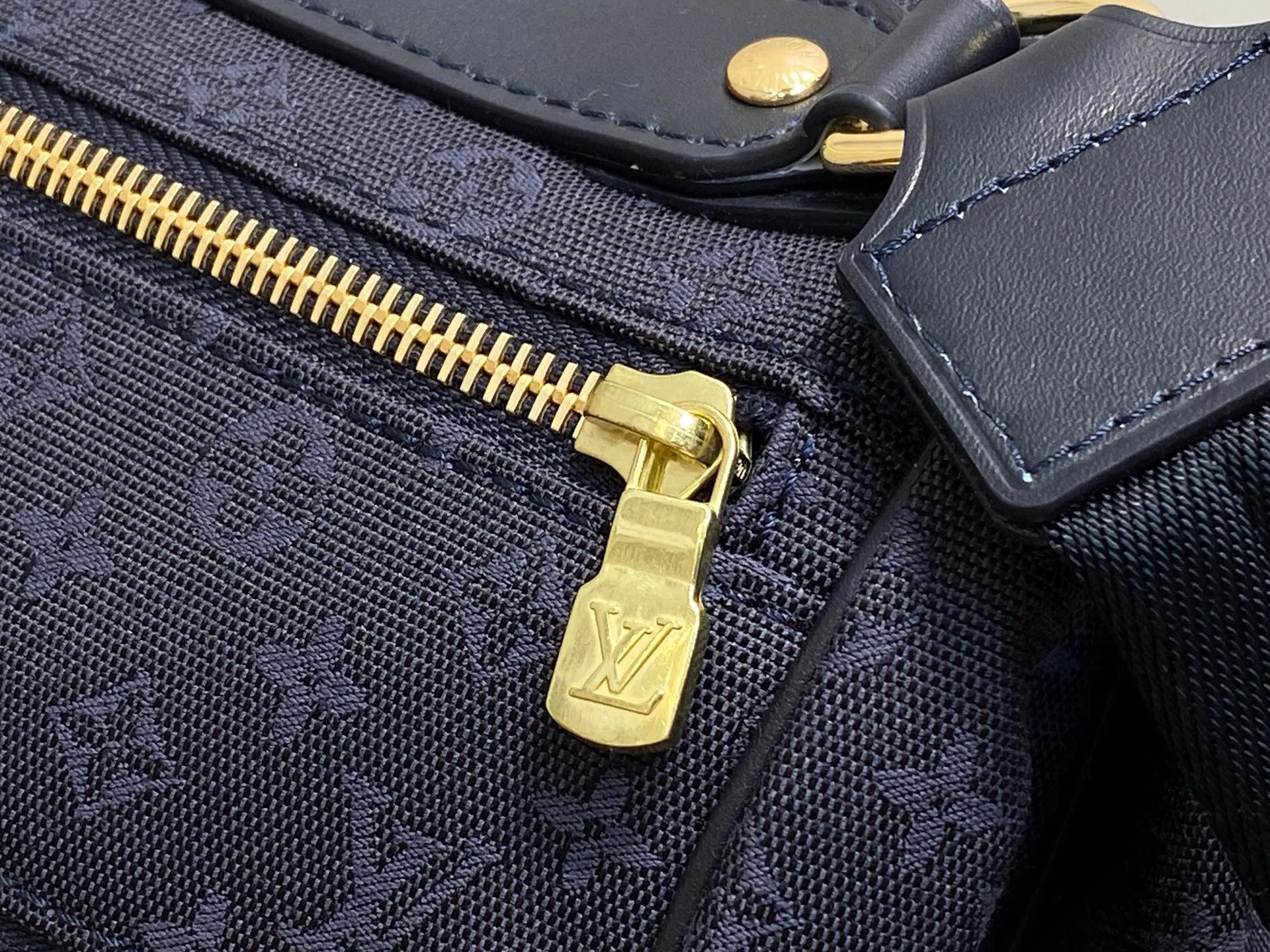 Women's Classic Handbags LOUIS VUITTON 17544744