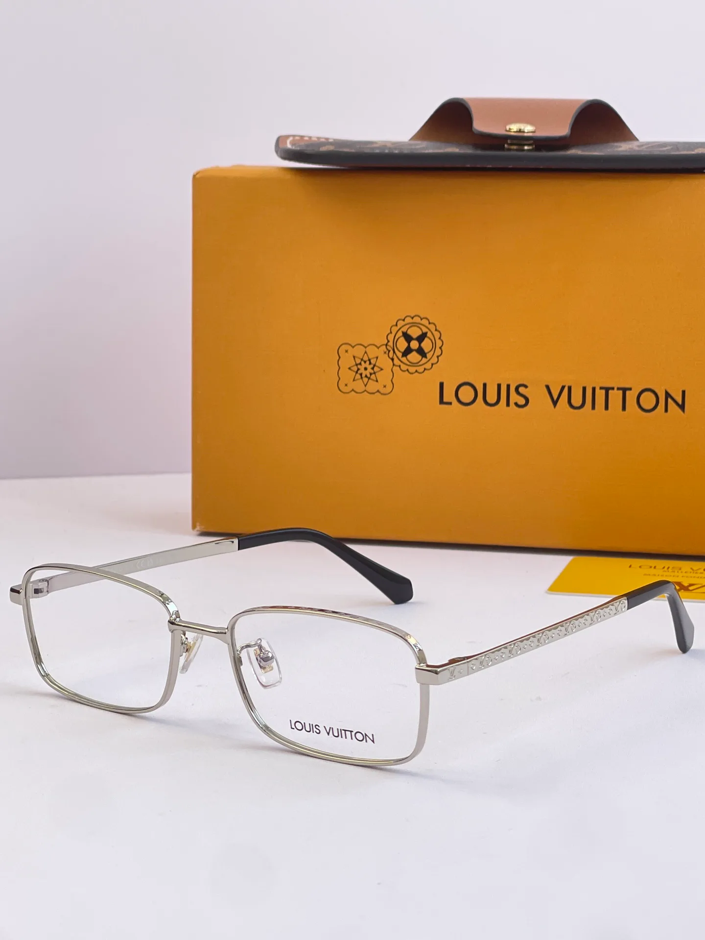Glasses LOUIS VUITTON 17926842