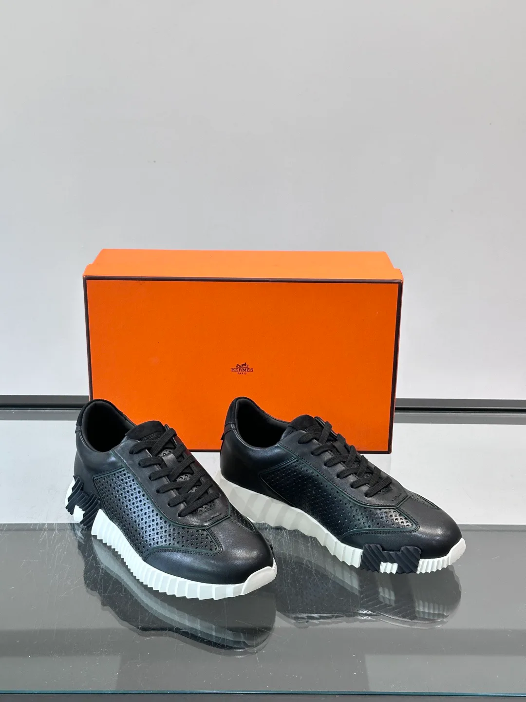 Women's Sneakers HERMES 18118570