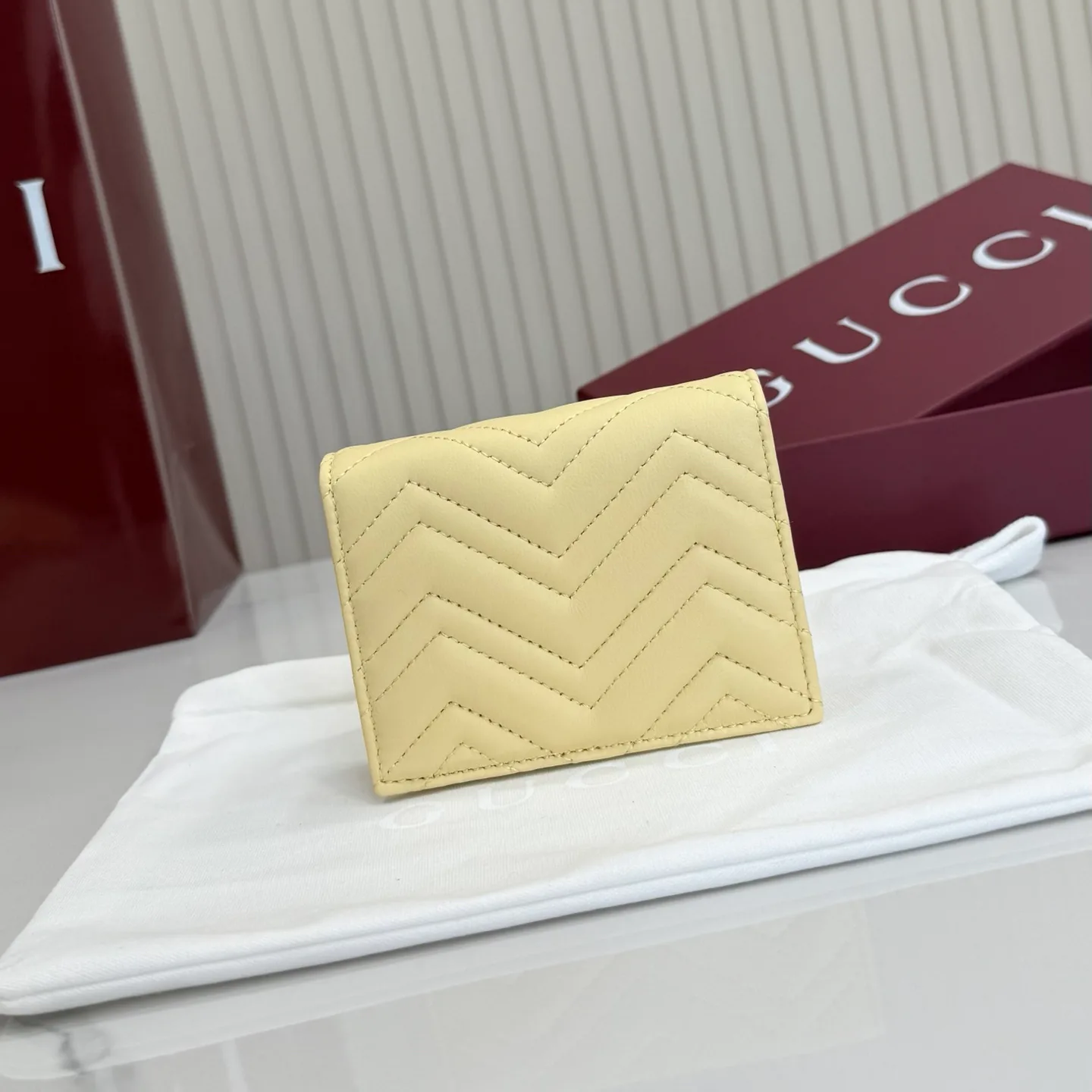 Women's Clutches GUCCI 17948237