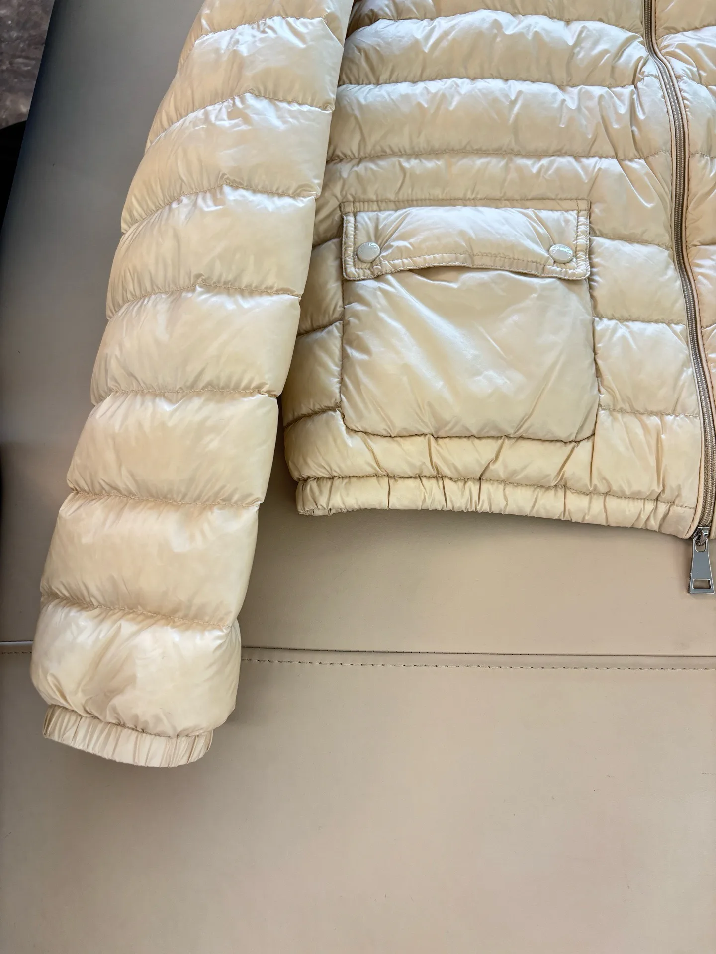 Women's Jackets And Down Jackets MONCLER 17973765