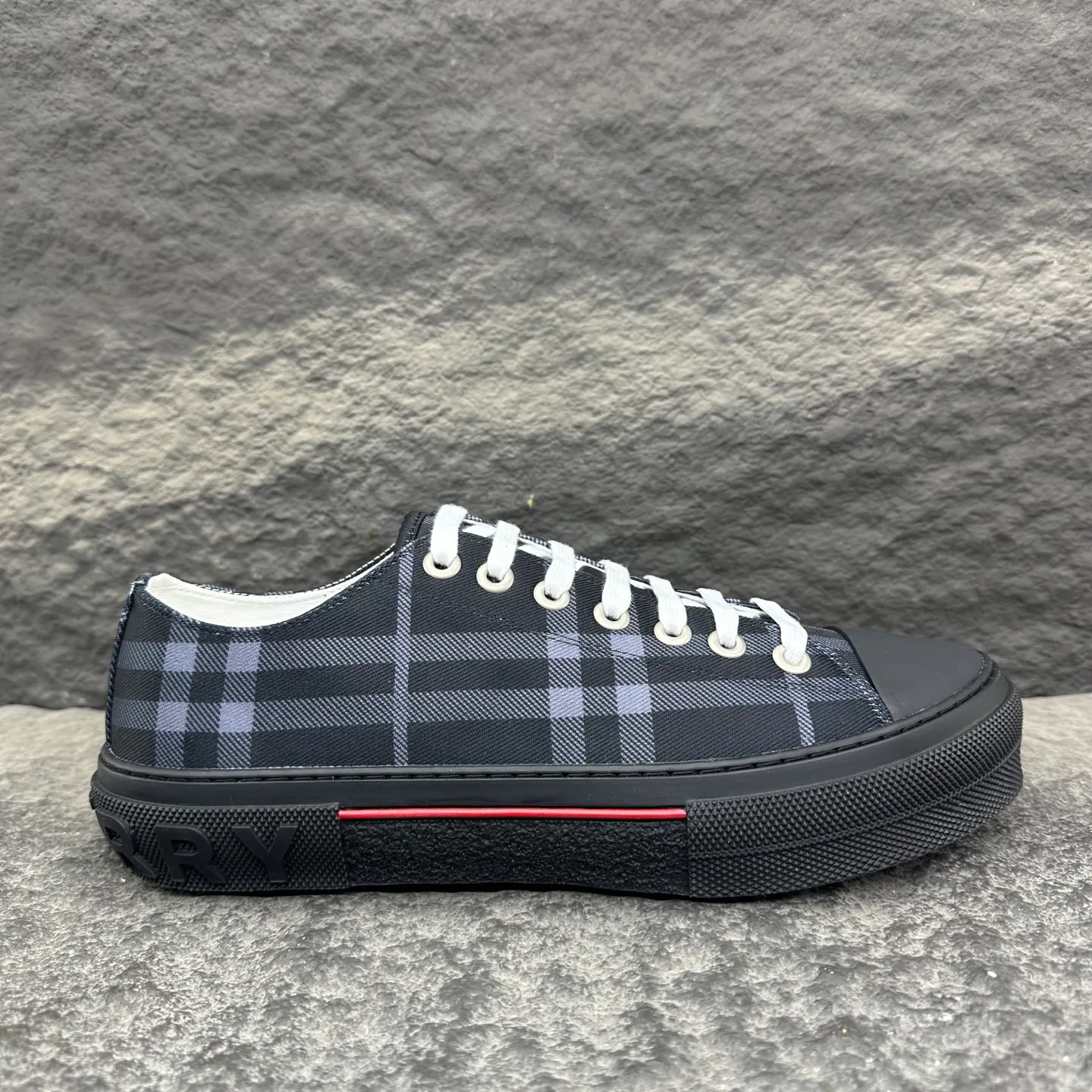 Men's Sneakers BURBERRY 18154133