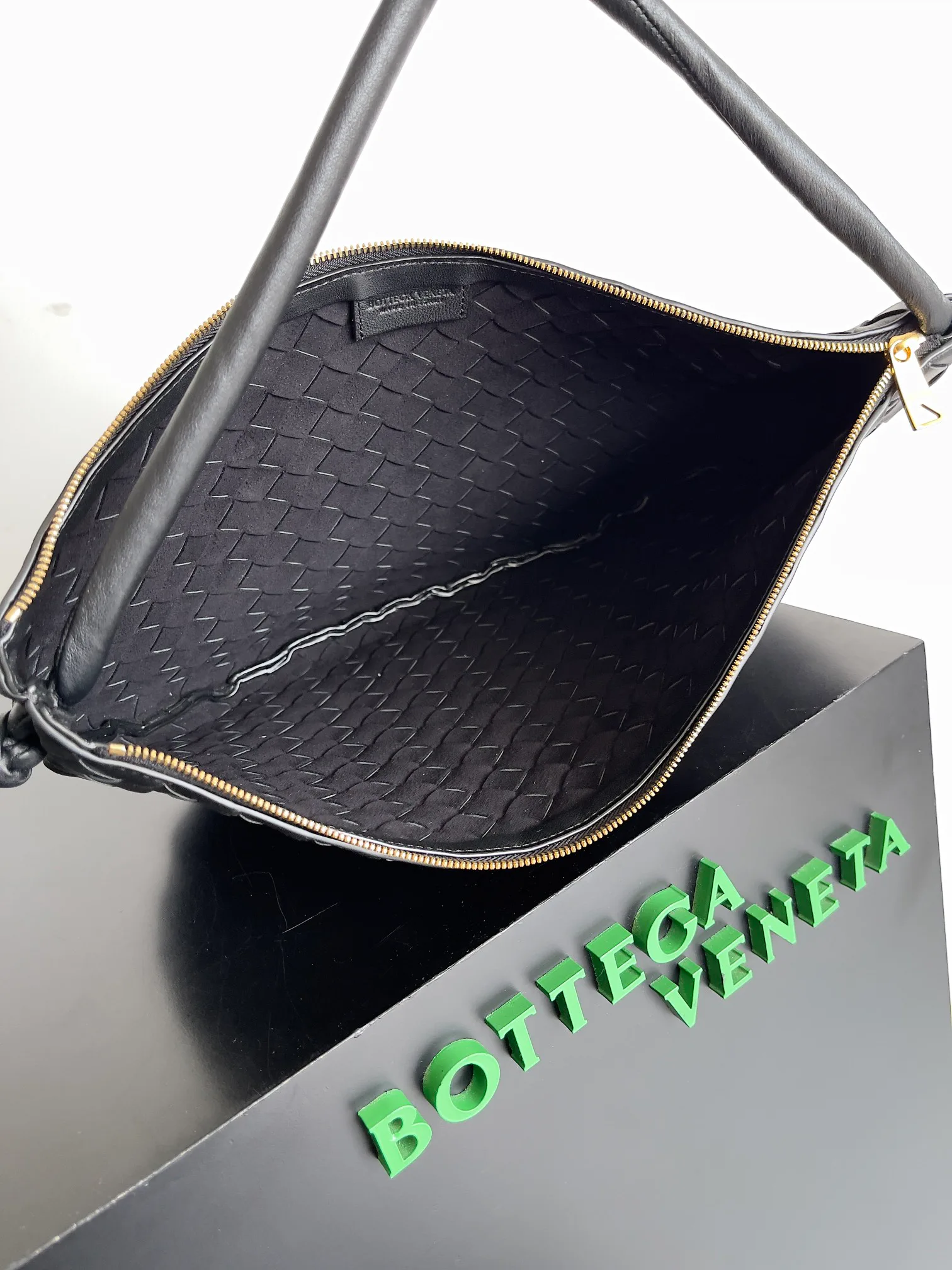 Women's Classic Handbags BOTTEGA VENETA 18266687