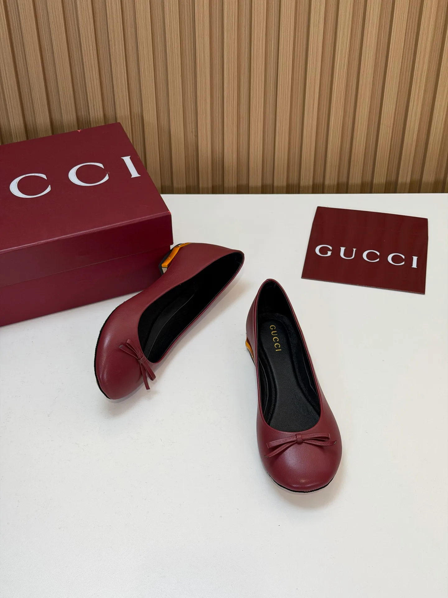 Women's Ballet Flats GUCCI 18083634