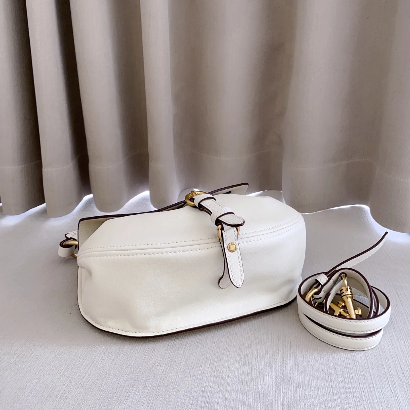 Классические Сумки Женские Miu Miu 18602474