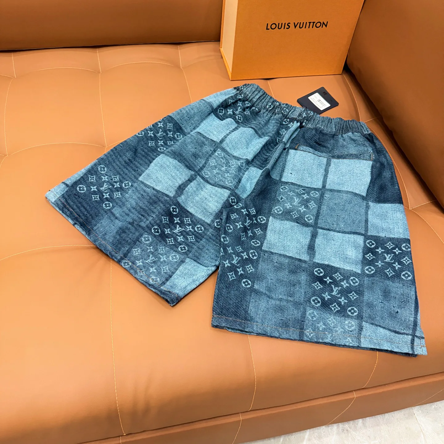 Women's Shorts LOUIS VUITTON 17294585