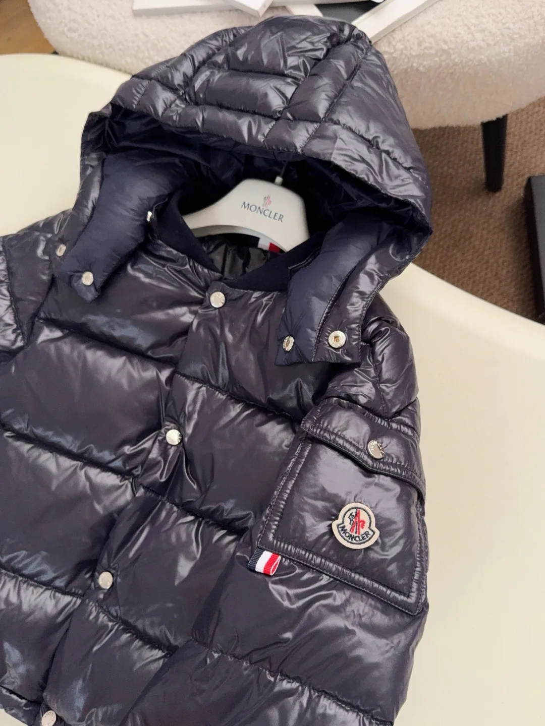 Women's Jackets And Down Jackets MONCLER 18493950