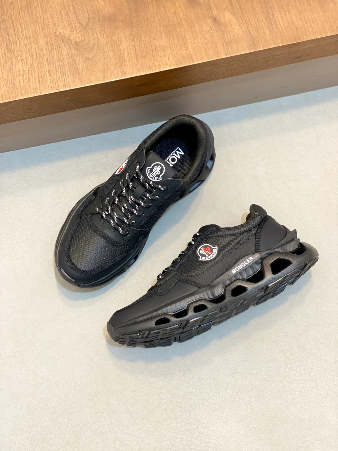 Кроссовки Мужские Moncler 18597469
