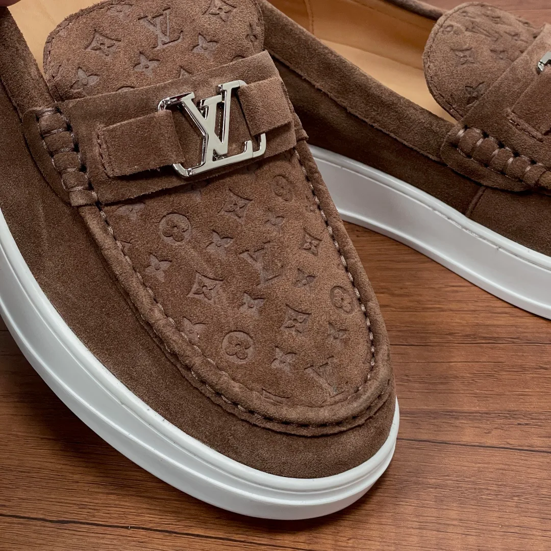 Men's Loafers And Dress Shoes LOUIS VUITTON 17307287