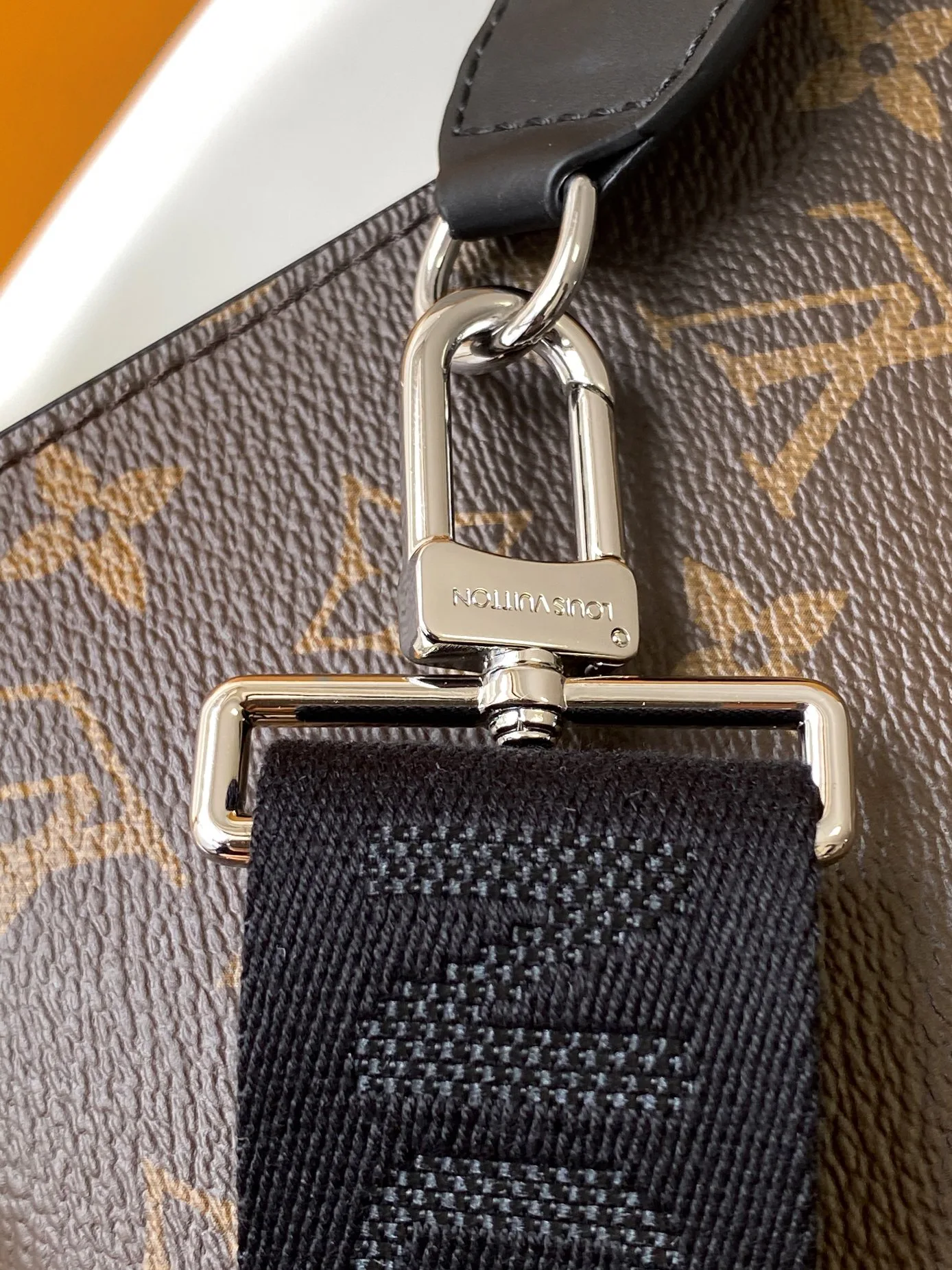 Women's Shoulder Bags LOUIS VUITTON 17904111