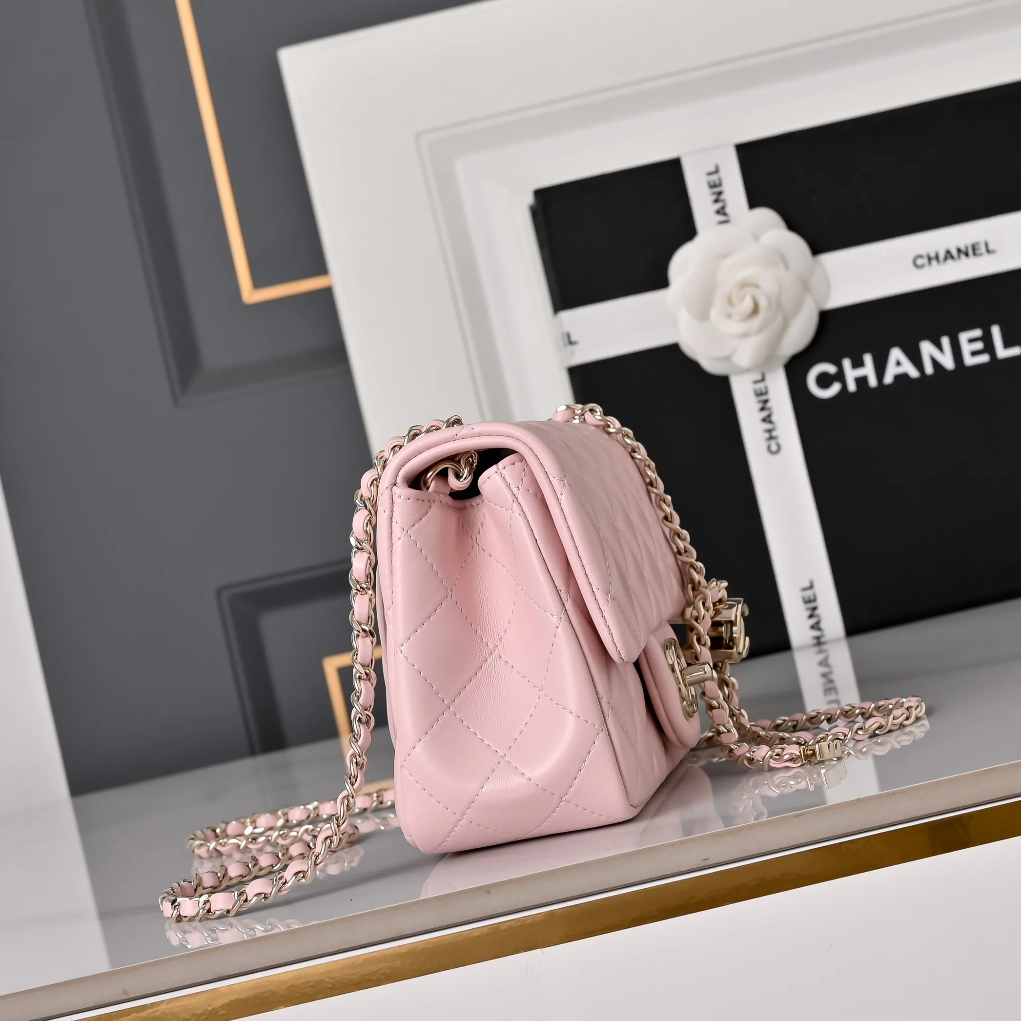 Women's Classic Handbags CHANEL 18207683