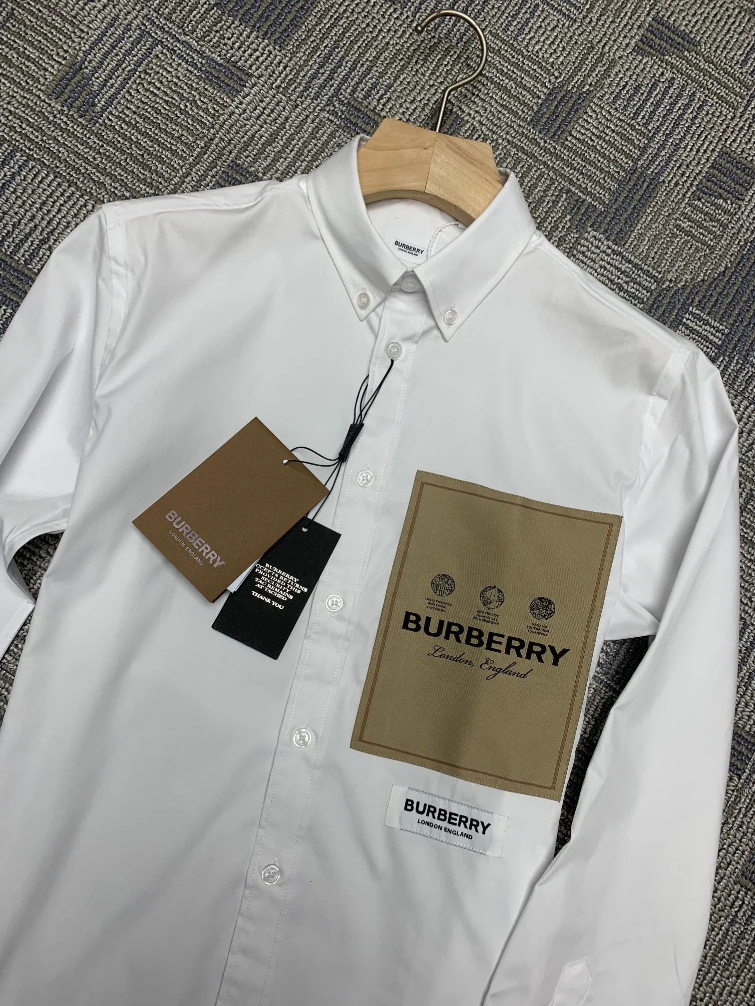 Men's Shirts BURBERRY 17967417
