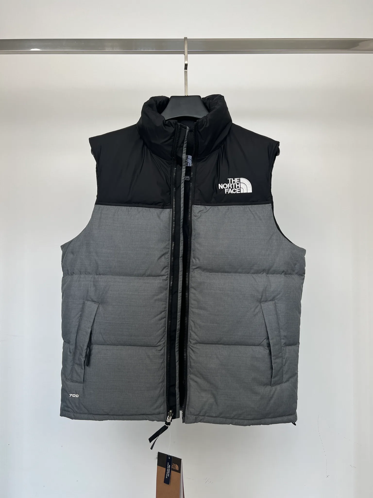 Women's Vests THE NORTH FACE 18416028