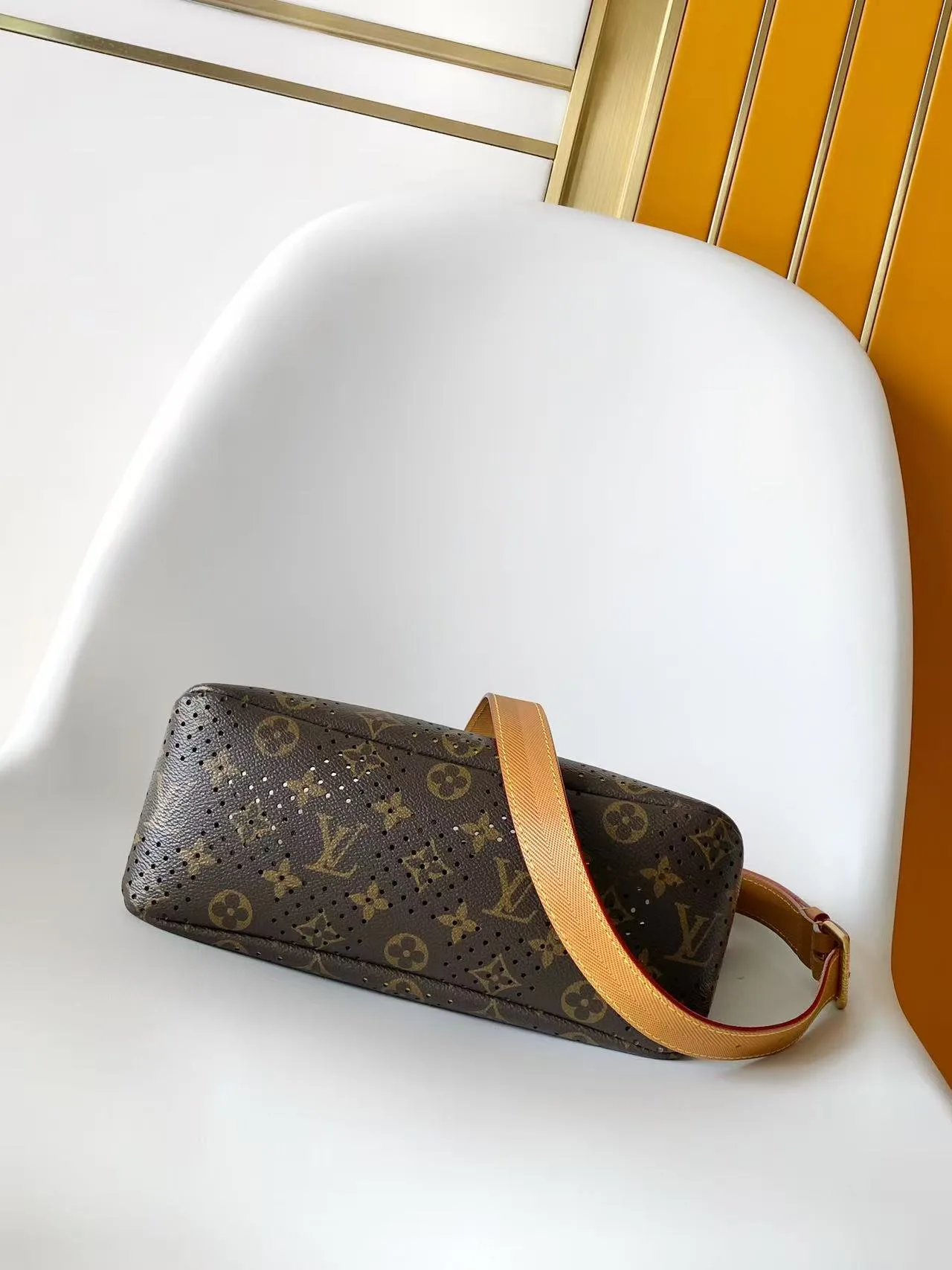 Women's Classic Handbags LOUIS VUITTON 17948739