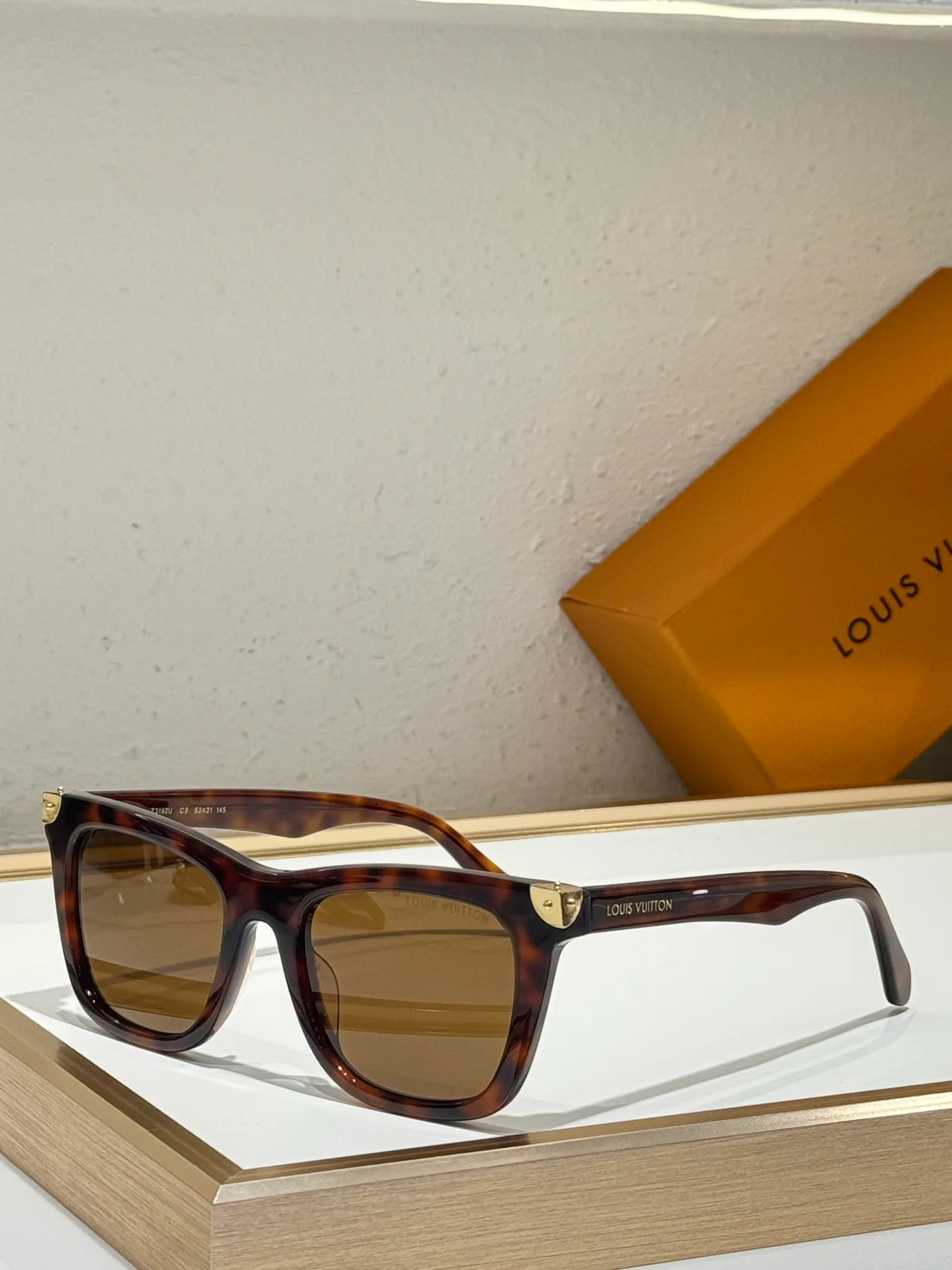 Glasses LOUIS VUITTON 17838609