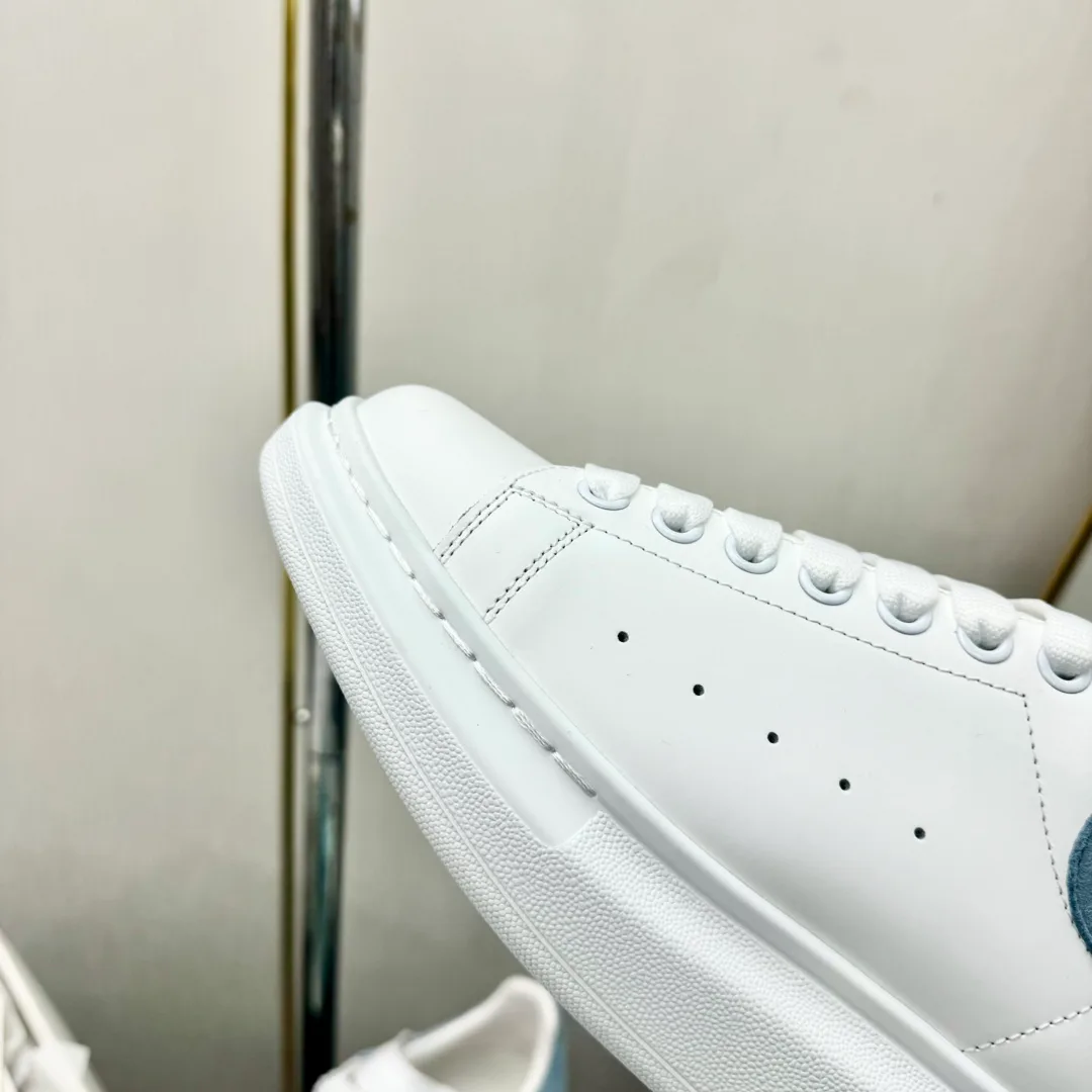 Women's Sneakers ALEXANDER MCQUEEN 18011244