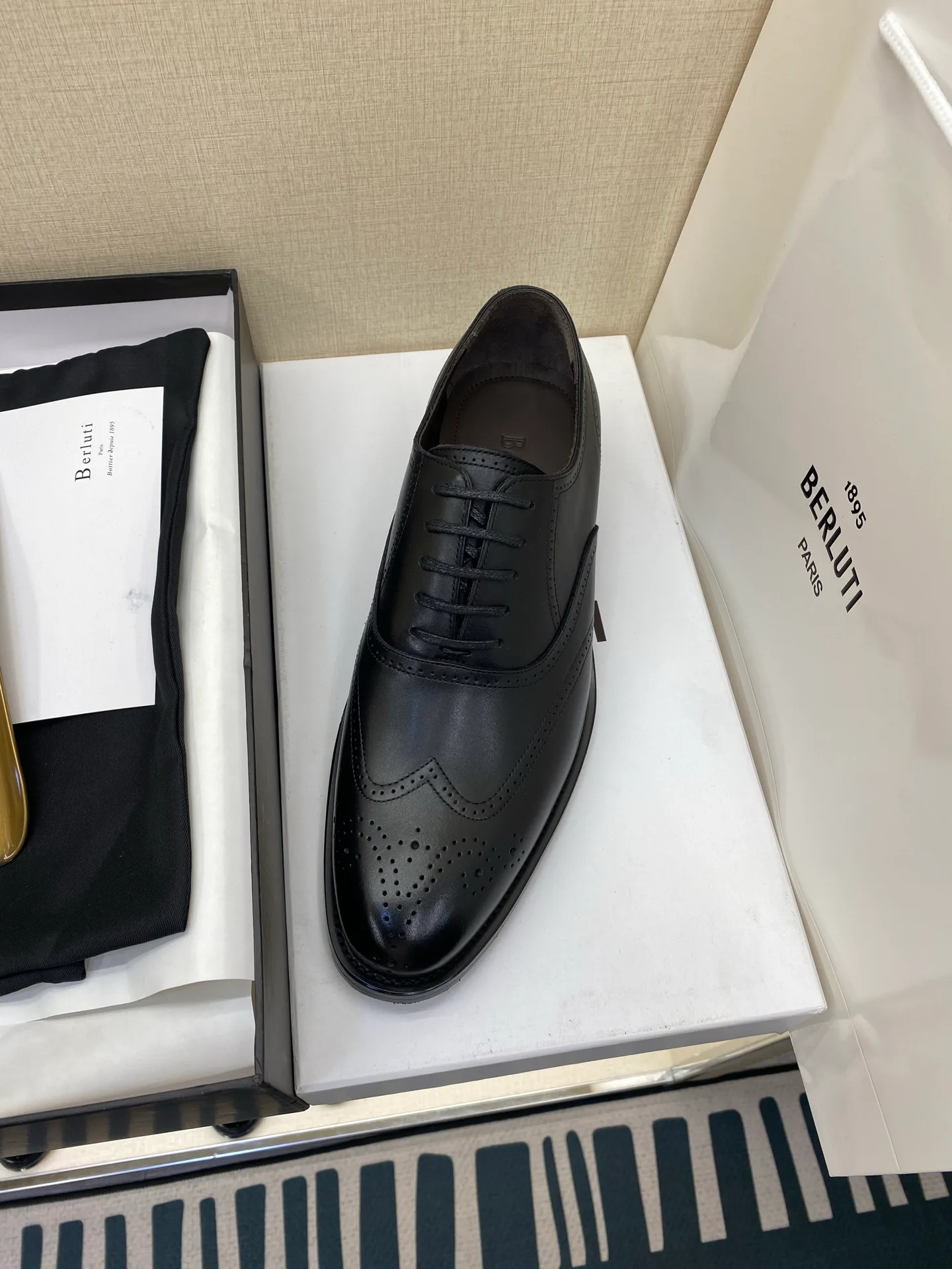 Men's Loafers And Dress Shoes BERLUTI 17971753