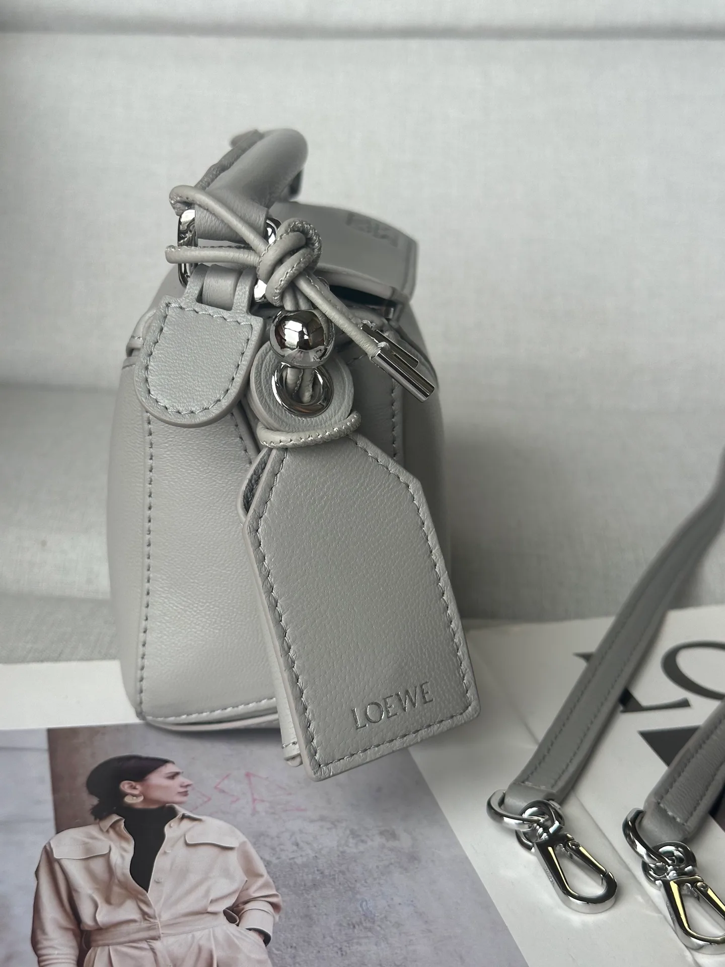 Women's Classic Handbags LOEWE 16839126