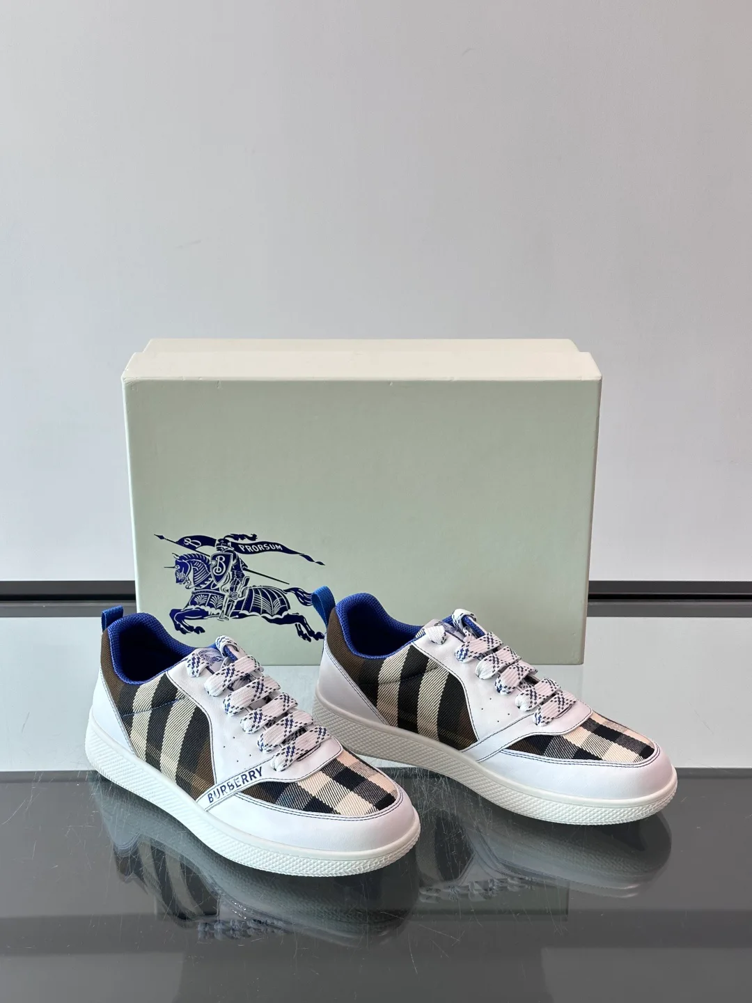 Men's Sneakers BURBERRY 18449434