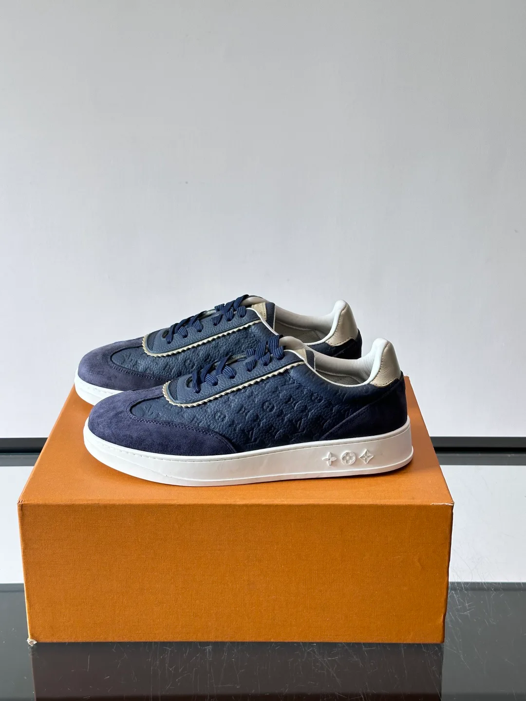 Men's Sneakers LOUIS VUITTON 17689168