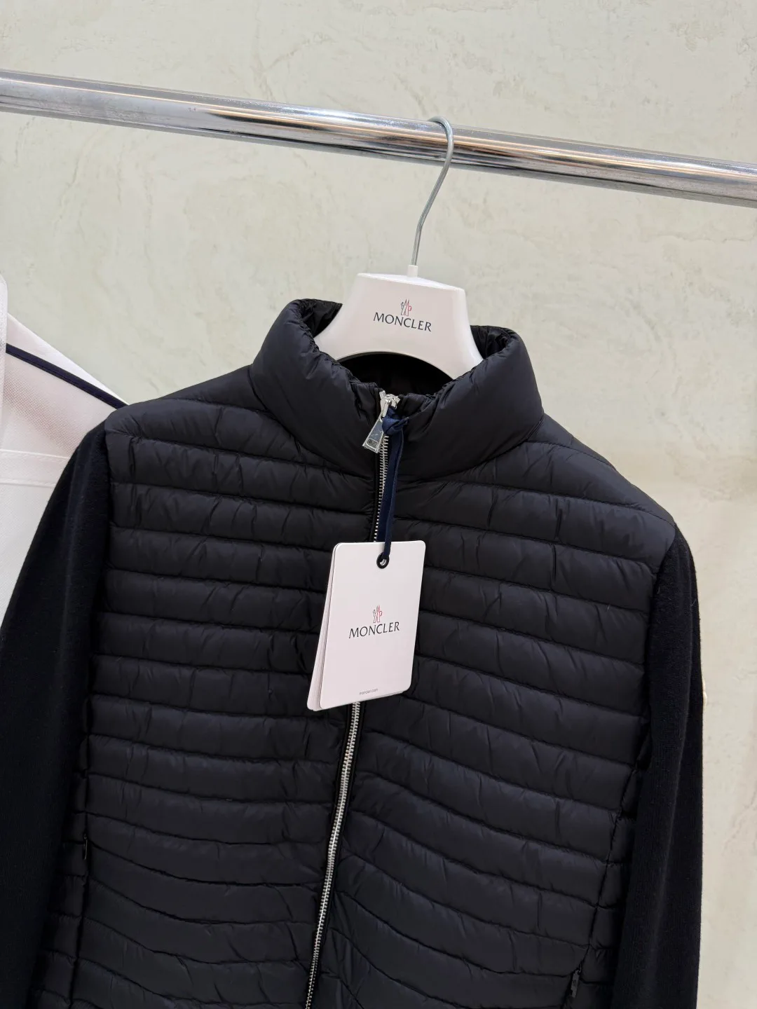 Women's Jackets And Down Jackets MONCLER 17918888