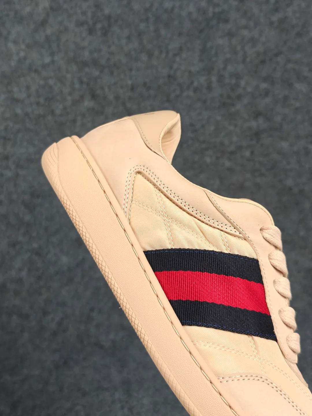 Women's Sneakers GUCCI 18417497