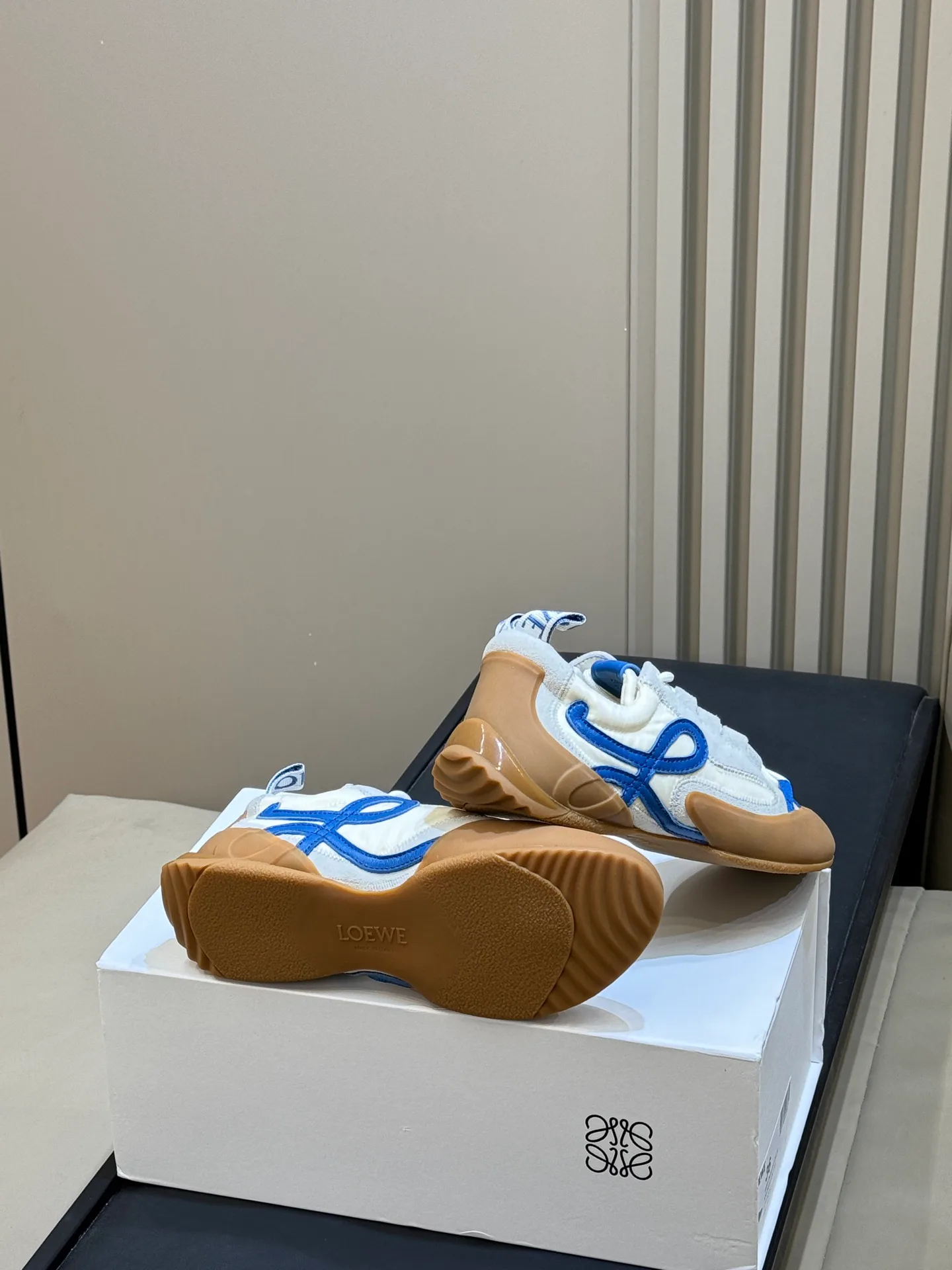 Women's Sneakers LOEWE 18073075