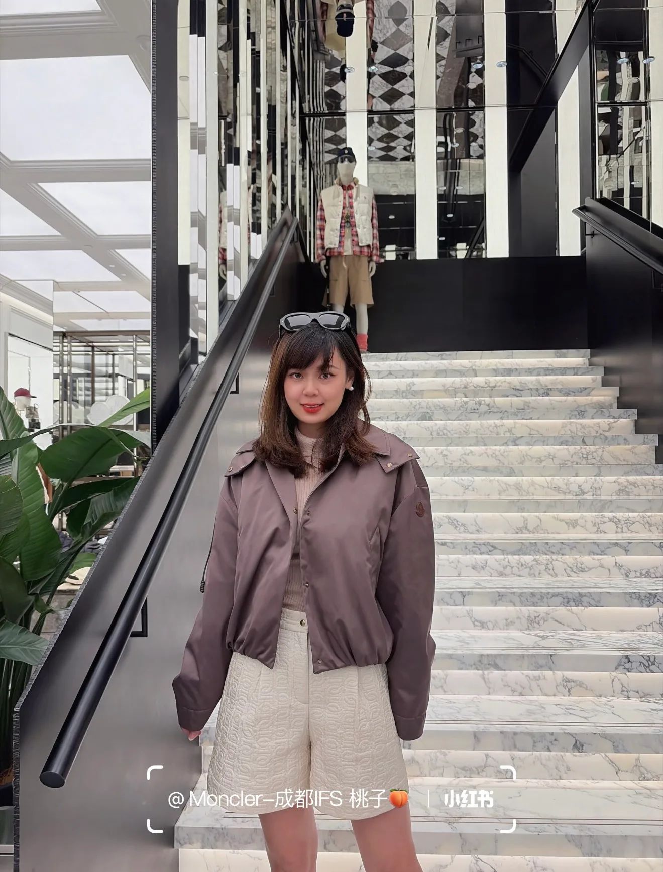 Women's Jackets And Down Jackets MONCLER 18113569