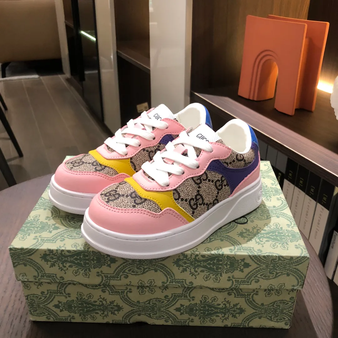 Women's Sneakers GUCCI 18445137