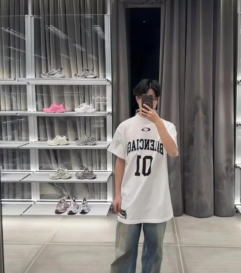 Women's T-Shirts BALENCIAGA 18190792