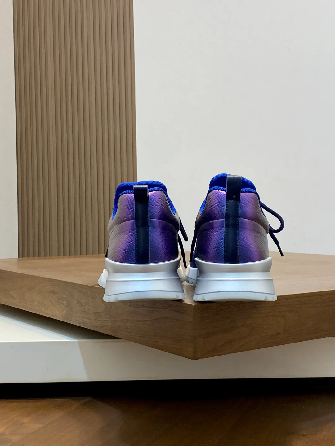 Men's Sneakers LOUIS VUITTON 17857244