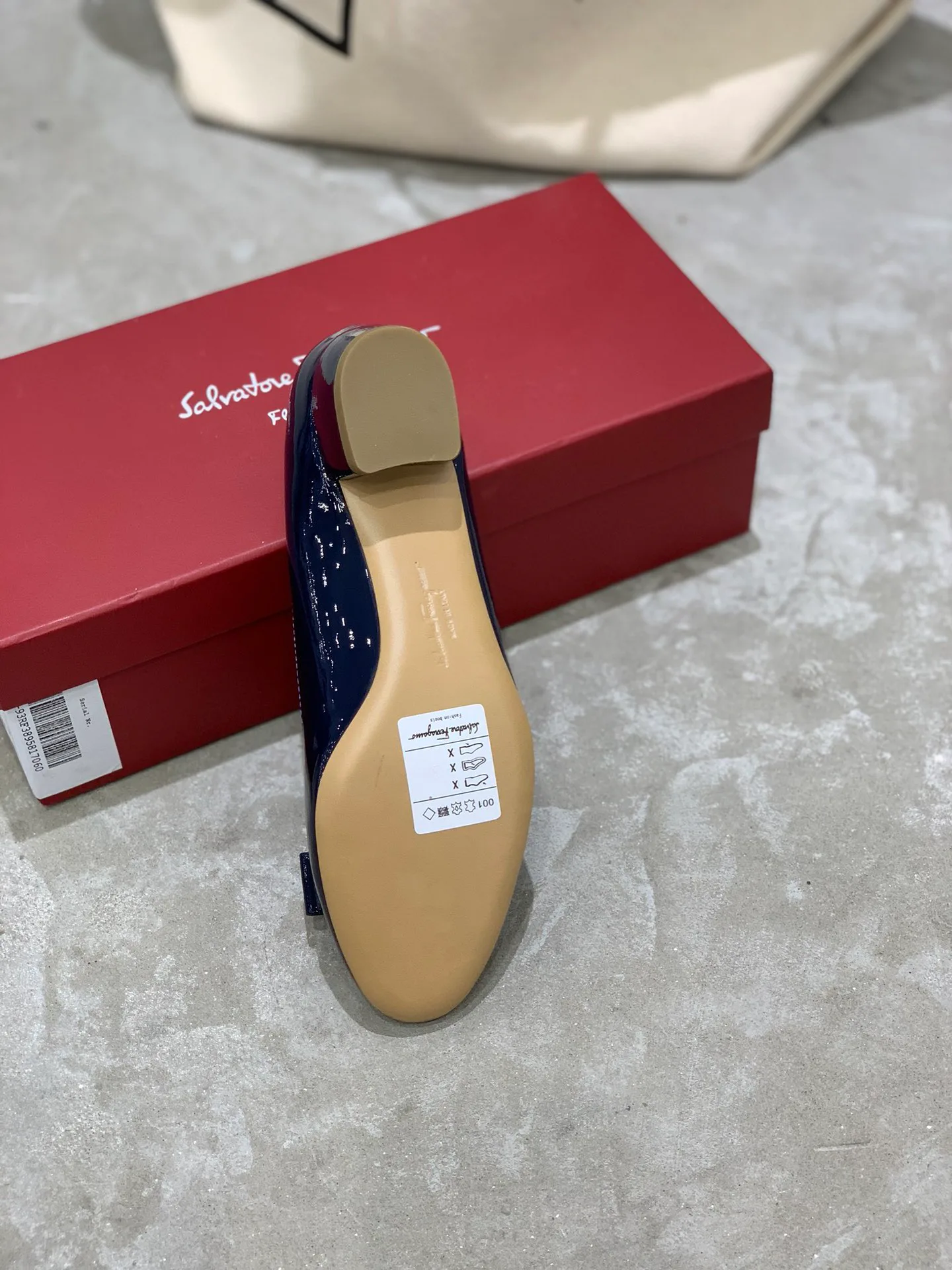 Women's Ballet Flats SALVATORE FERRAGAMO 18340687