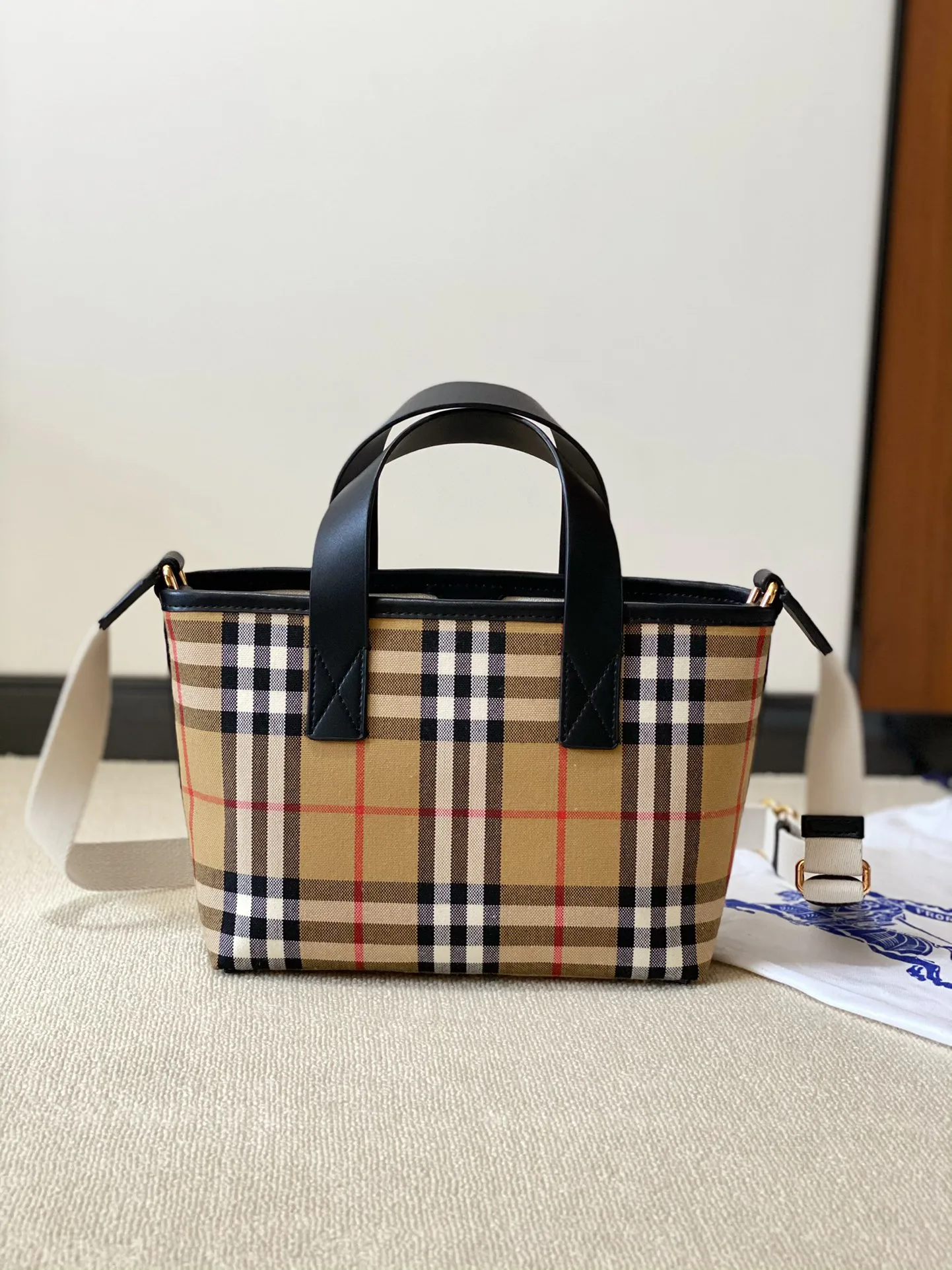 Women's Classic Handbags BURBERRY 17960836