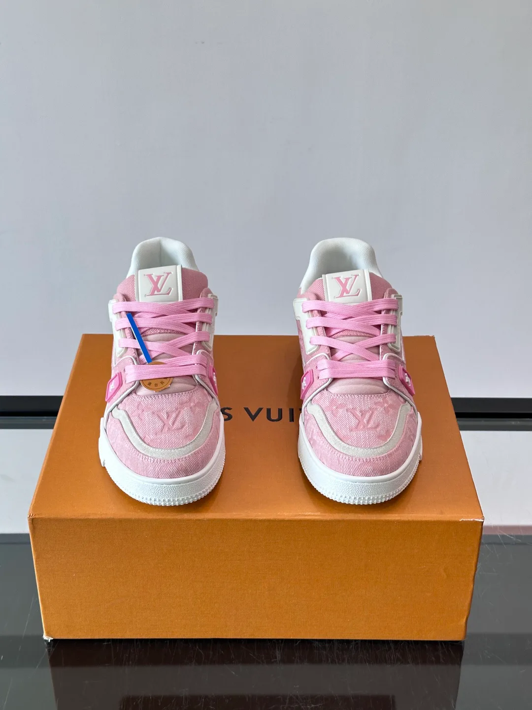 Men's Sneakers LOUIS VUITTON 17638791