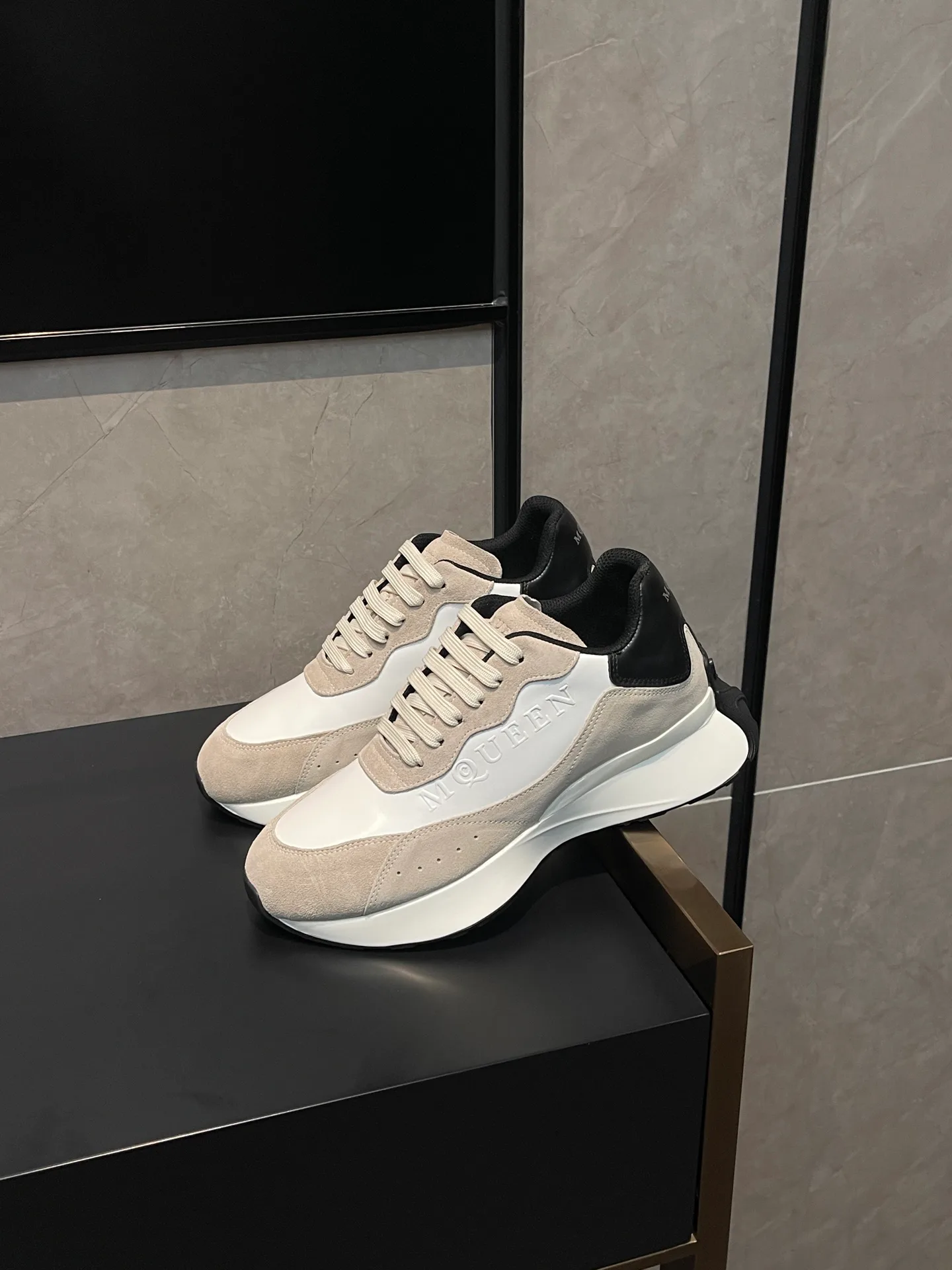 Women's Sneakers ALEXANDER MCQUEEN 18363864