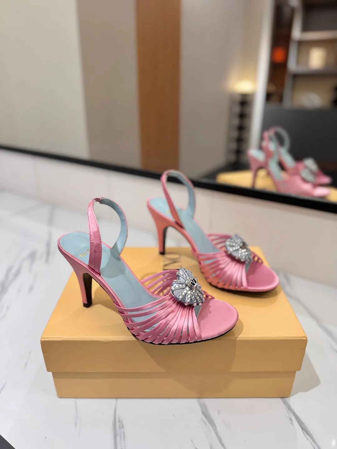 Women's Open-Toe Sandals VALENTINO 18134884