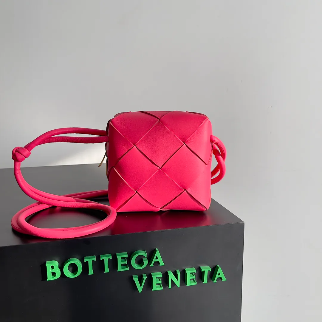 Women's Classic Handbags BOTTEGA VENETA 17434803