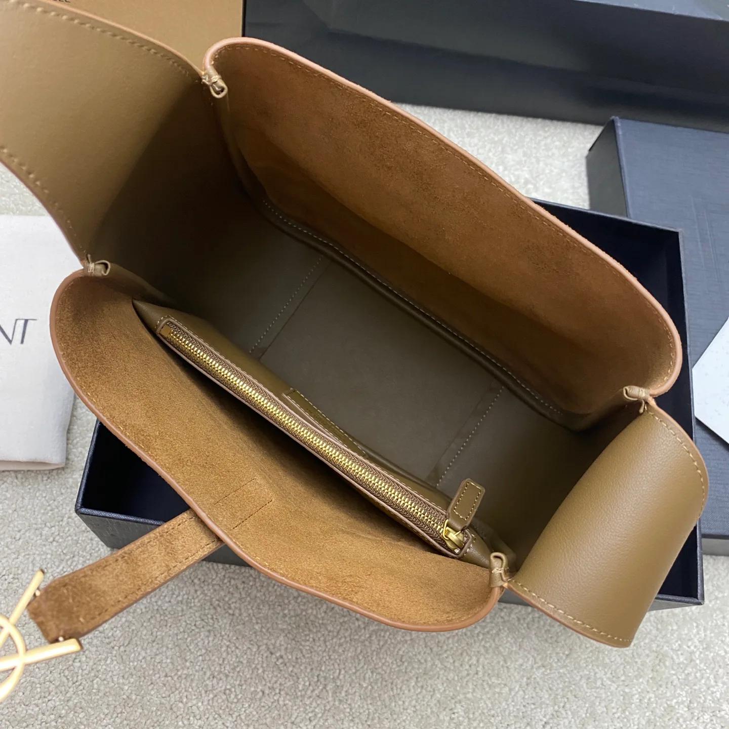 Women's Classic Handbags SAINT LAURENT 17872088