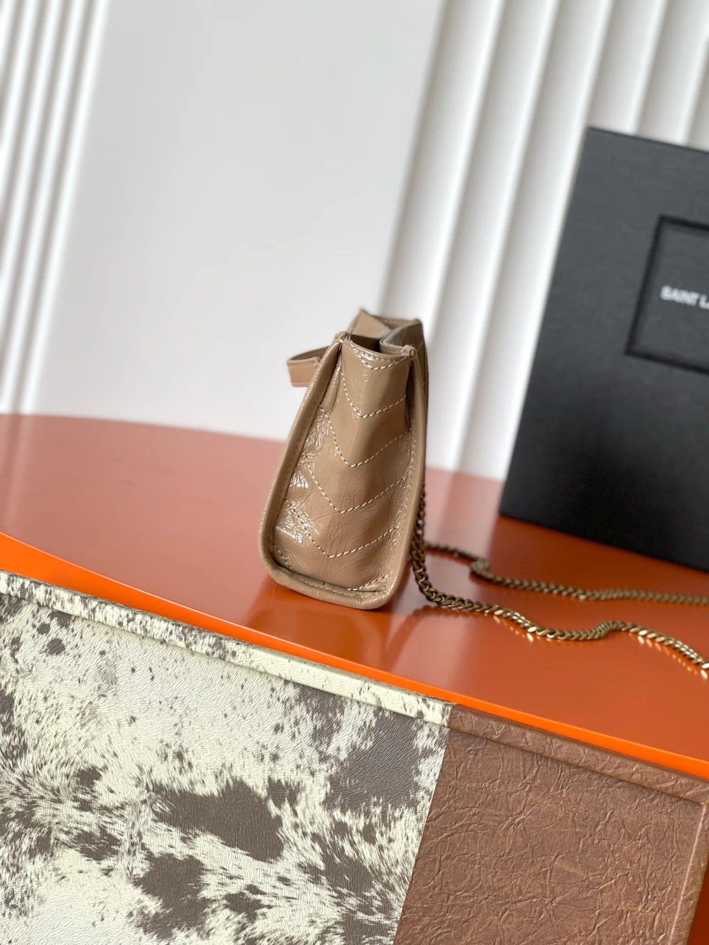 Классические Сумки Женские Saint Laurent 18610990