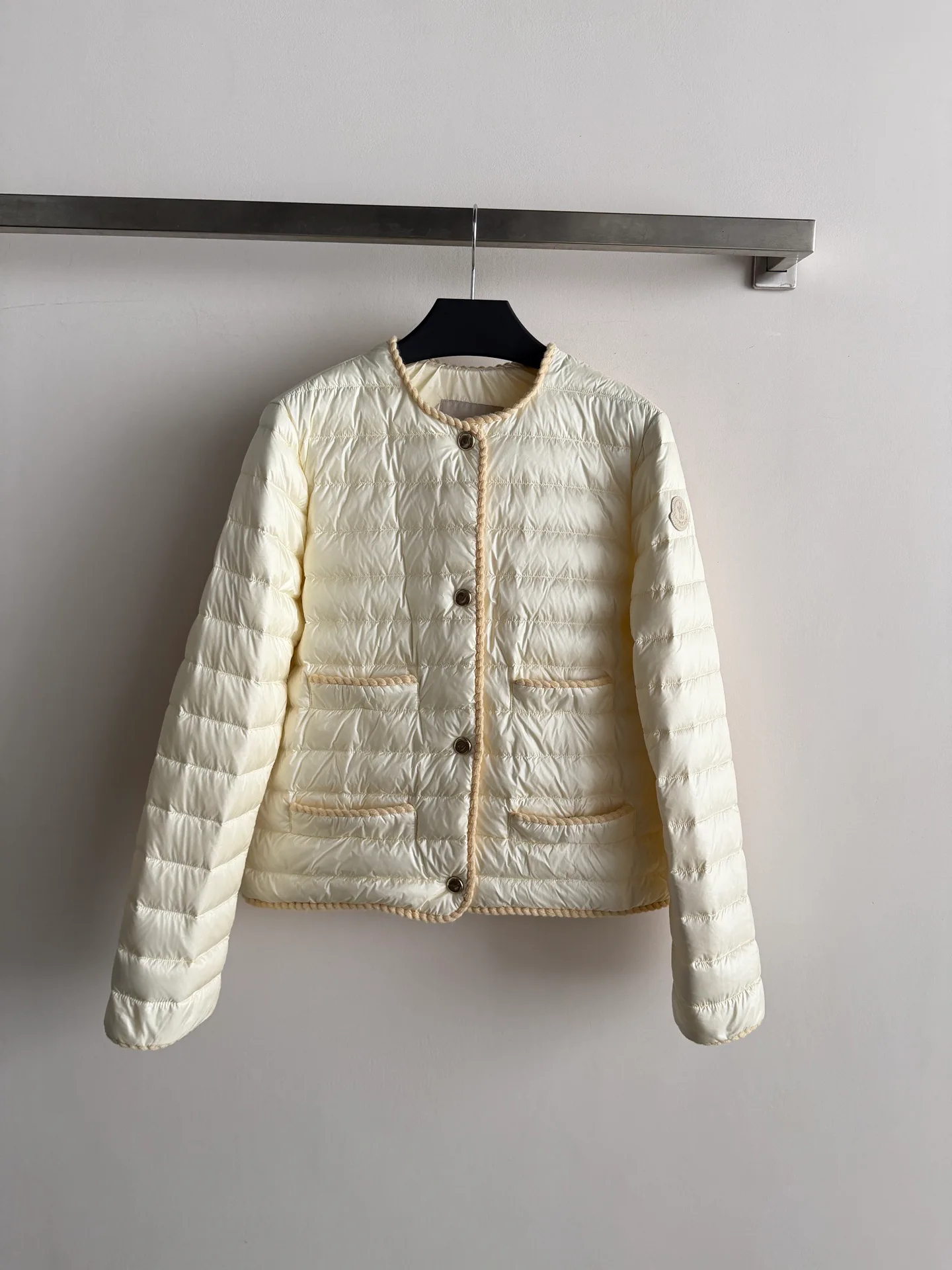 Women's Jackets And Down Jackets MONCLER 17897233