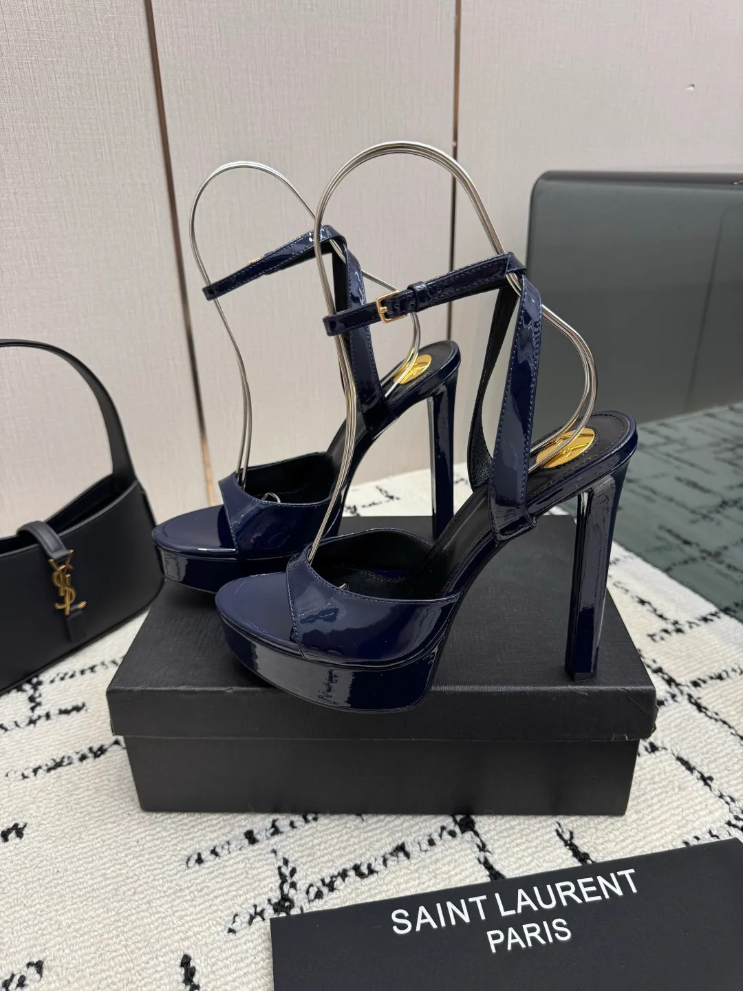 Women's Open-Toe Sandals SAINT LAURENT 18049022