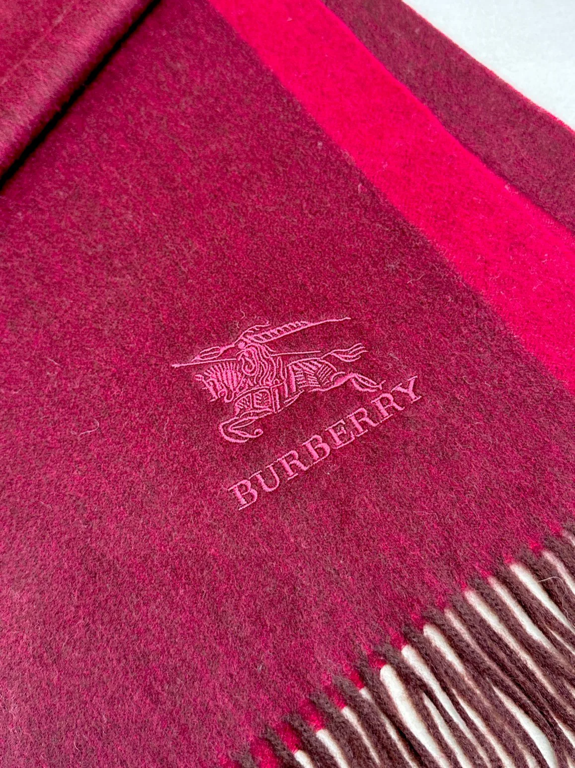 Scarves BURBERRY 18322260