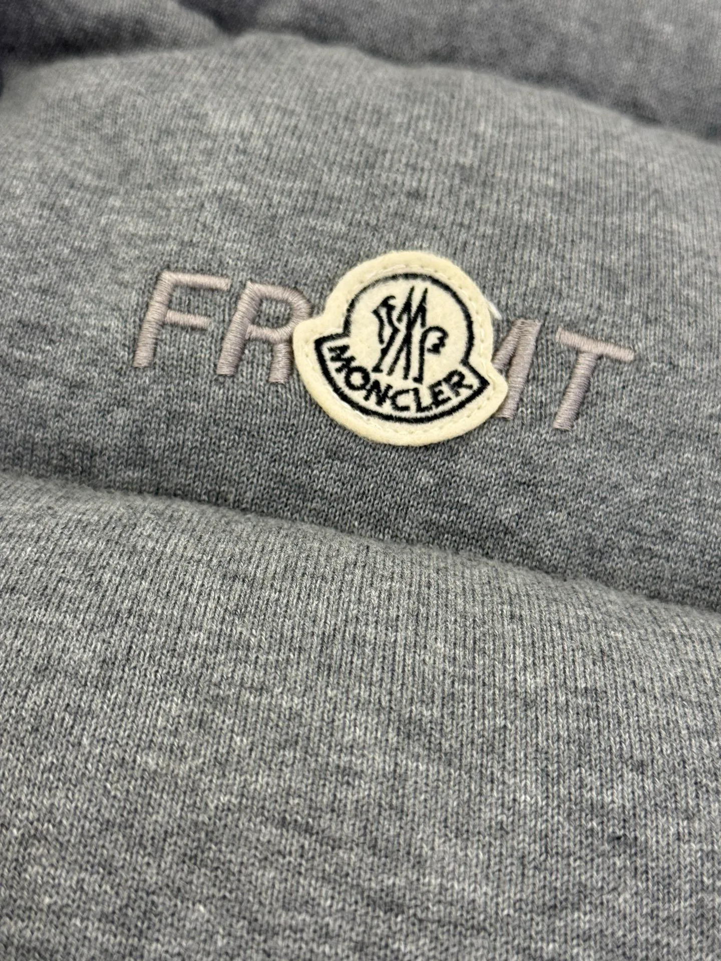 Men's Vests MONCLER 18029852