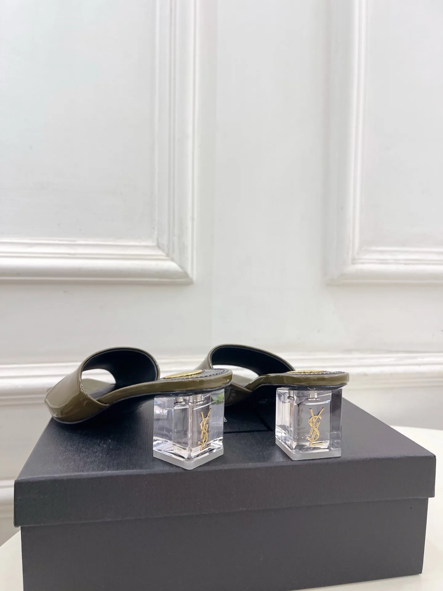 Women's Mules And Clogs SAINT LAURENT 17506903