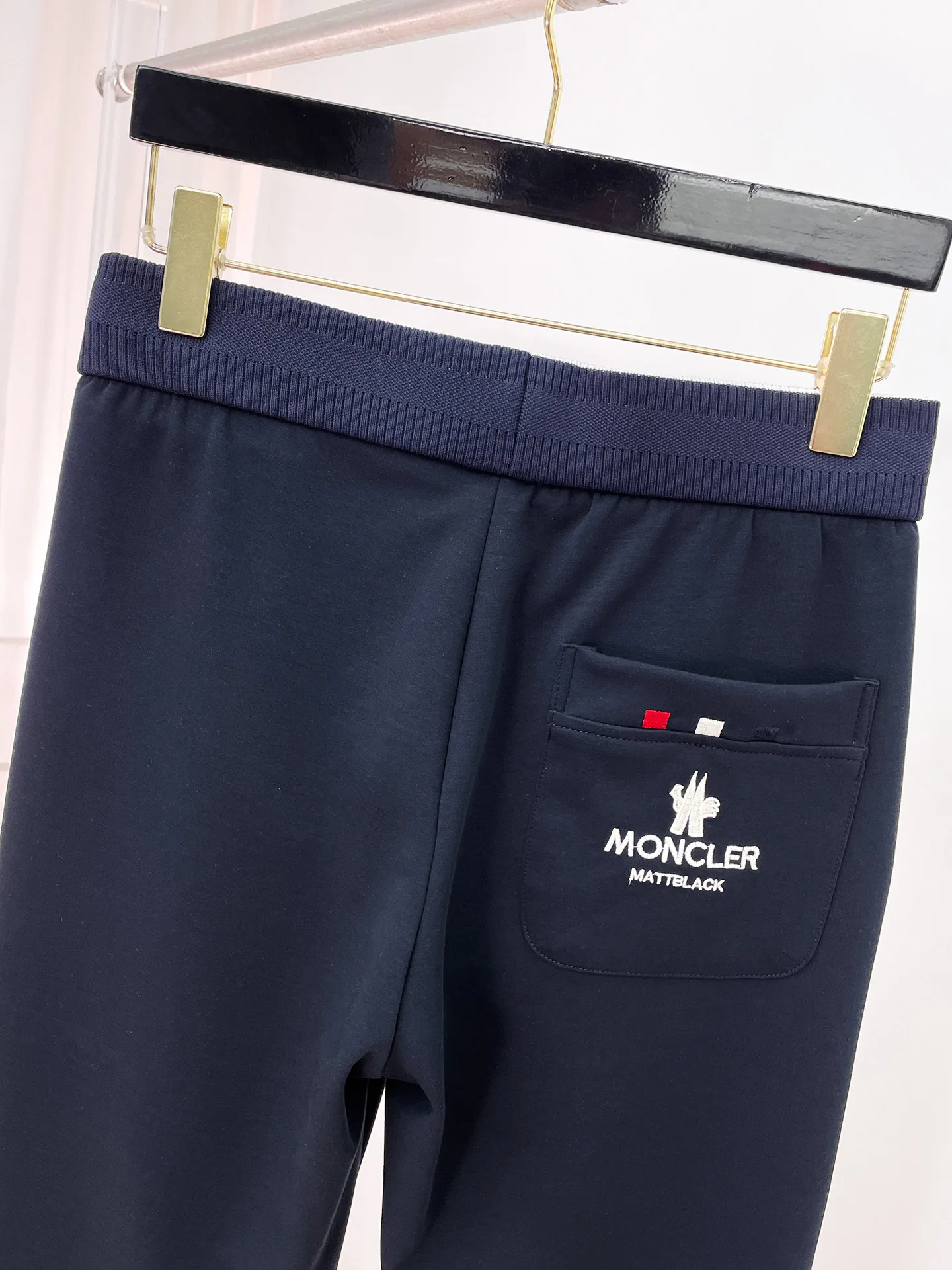 Men's Trousers MONCLER 18399360