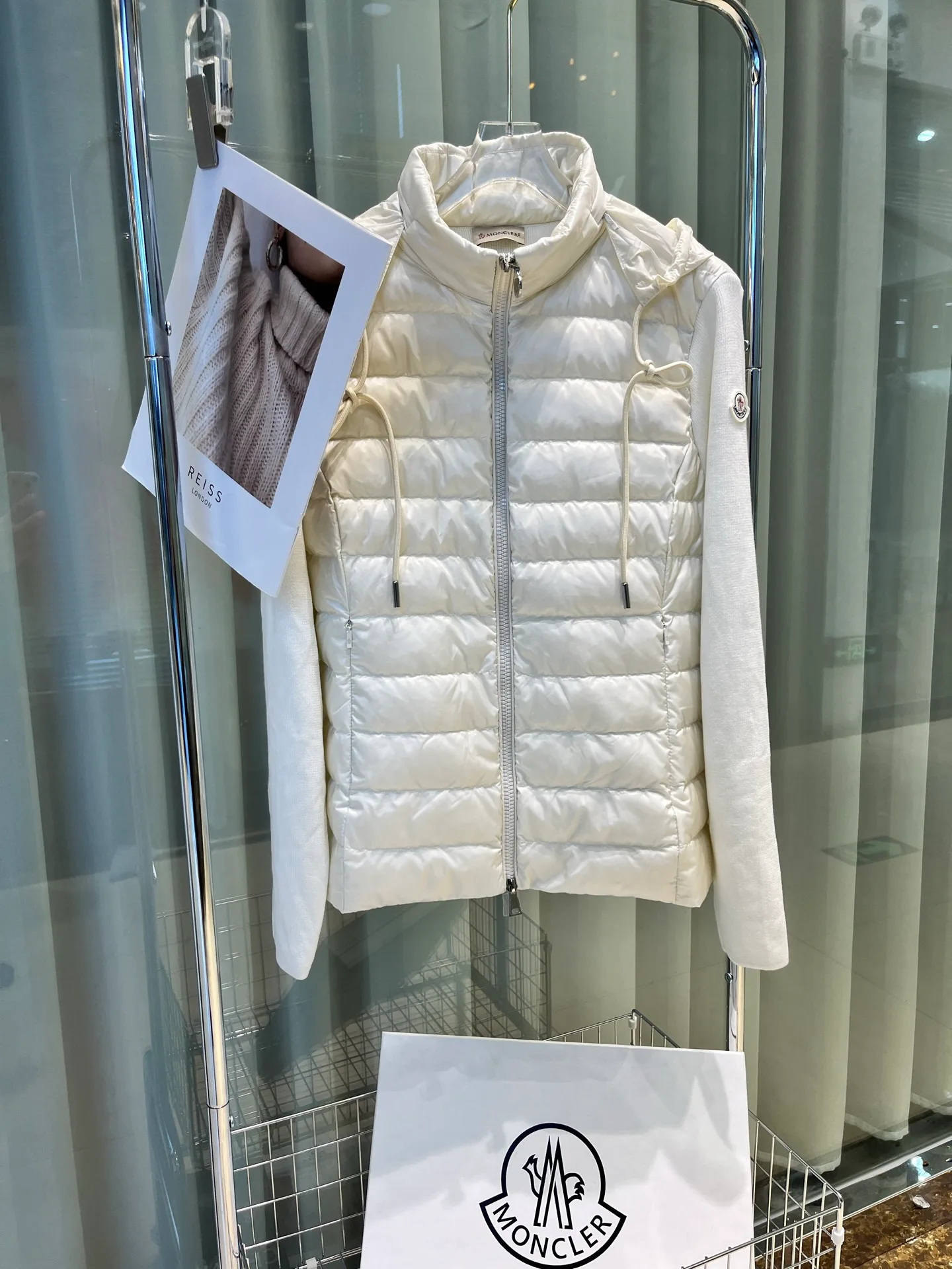 Women's Jackets And Down Jackets MONCLER 18204180